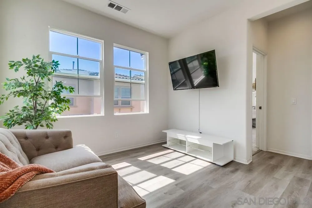 https://cdn.realtyfeed.com/cdn/127/250039134/59f8ecac5418f64628fa18d5c09f9908.webp