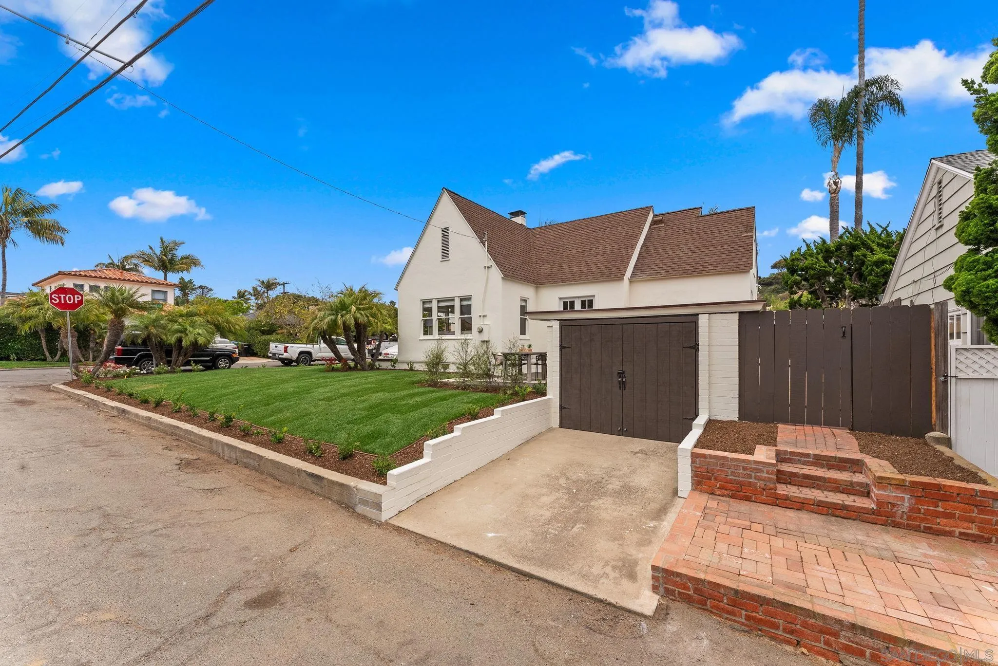 https://cdn.realtyfeed.com/cdn/127/250039136/31050fa71c6f4f8fe7bcf6e3b1dc63dc.webp
