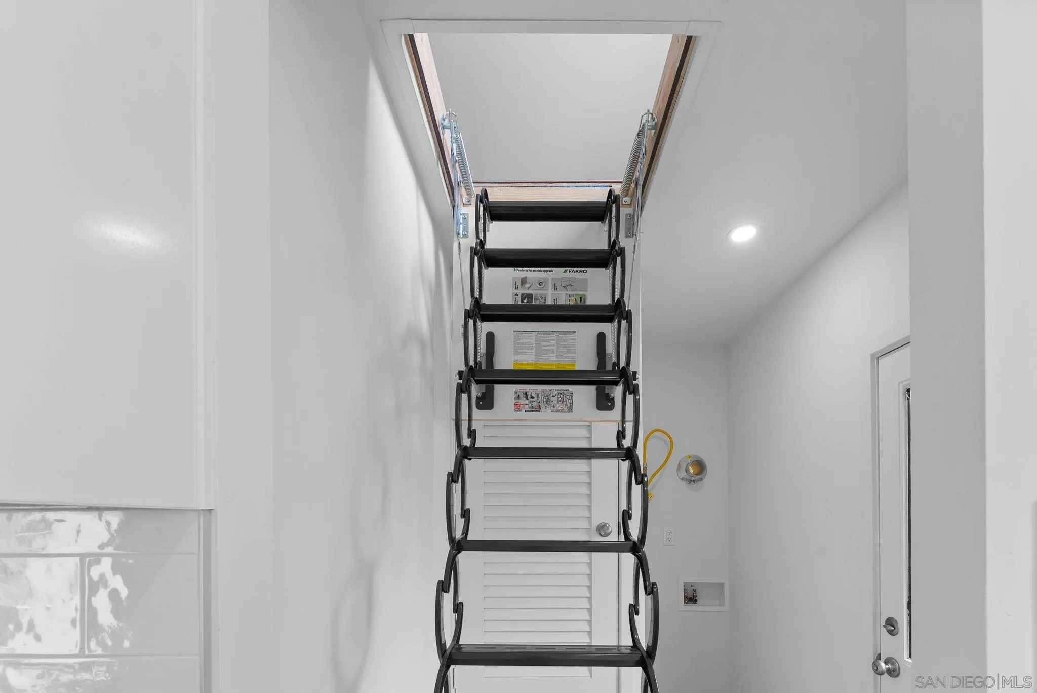 https://cdn.realtyfeed.com/cdn/127/250039136/ba2b32b8c7807e93d58cee7855fa2233.webp