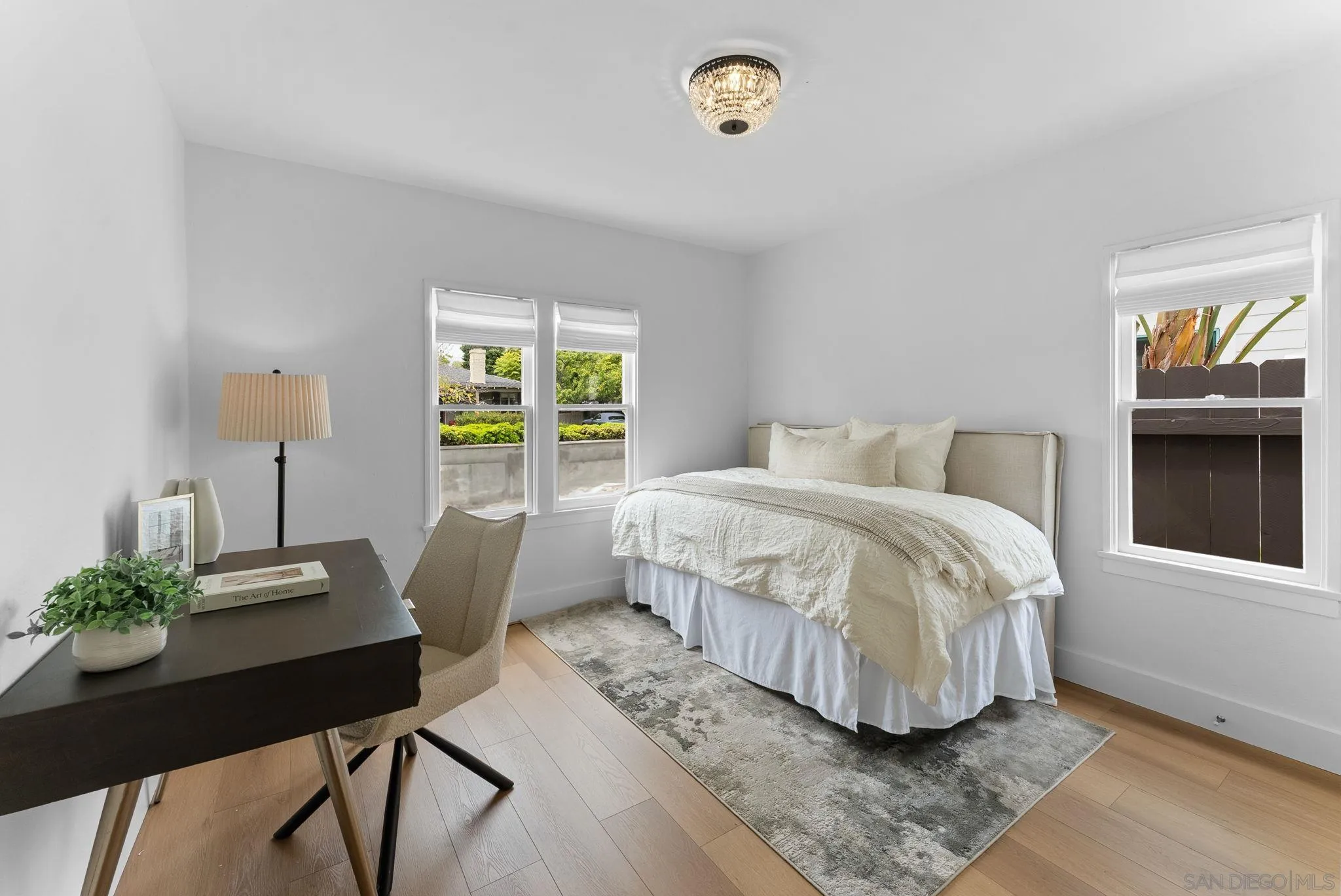 https://cdn.realtyfeed.com/cdn/127/250039136/c76a6dfb49c848a9543415dc9f431c23.webp