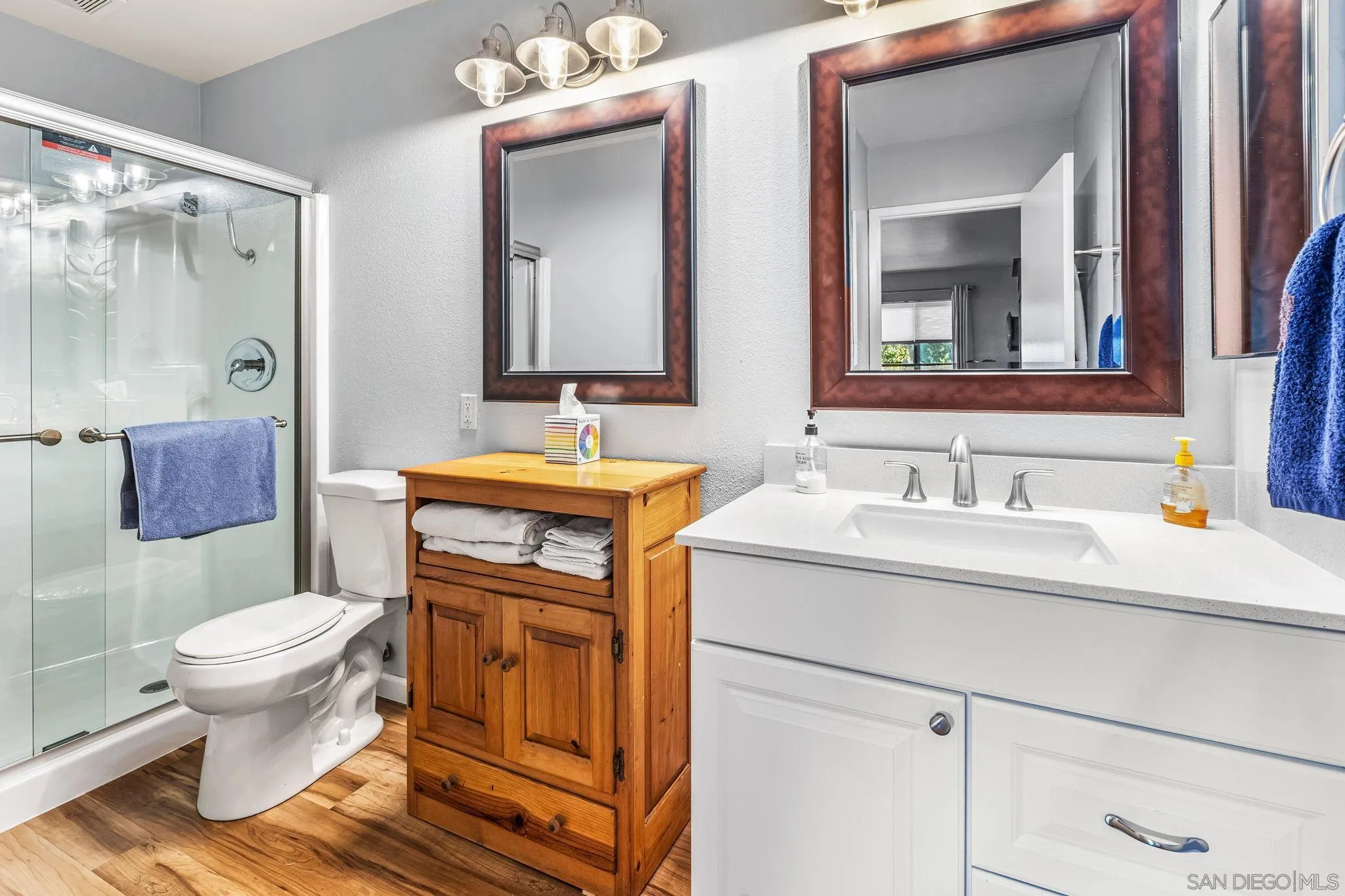 https://cdn.realtyfeed.com/cdn/127/250039137/9ce1f650276eb97e148fd2ffe70a2e1f.webp