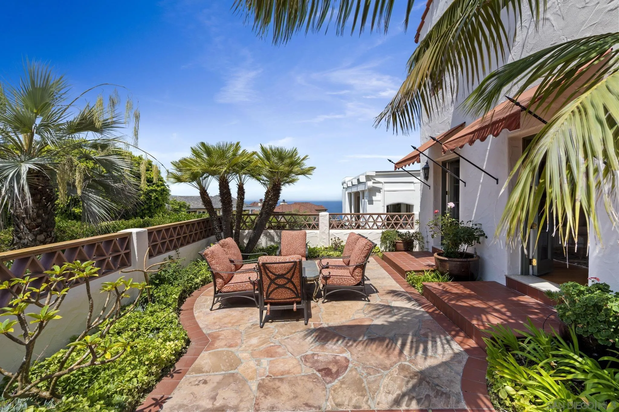 https://cdn.realtyfeed.com/cdn/127/250039140/2c2a1dc71cc1b745d92fbe3a7843d7c7.webp