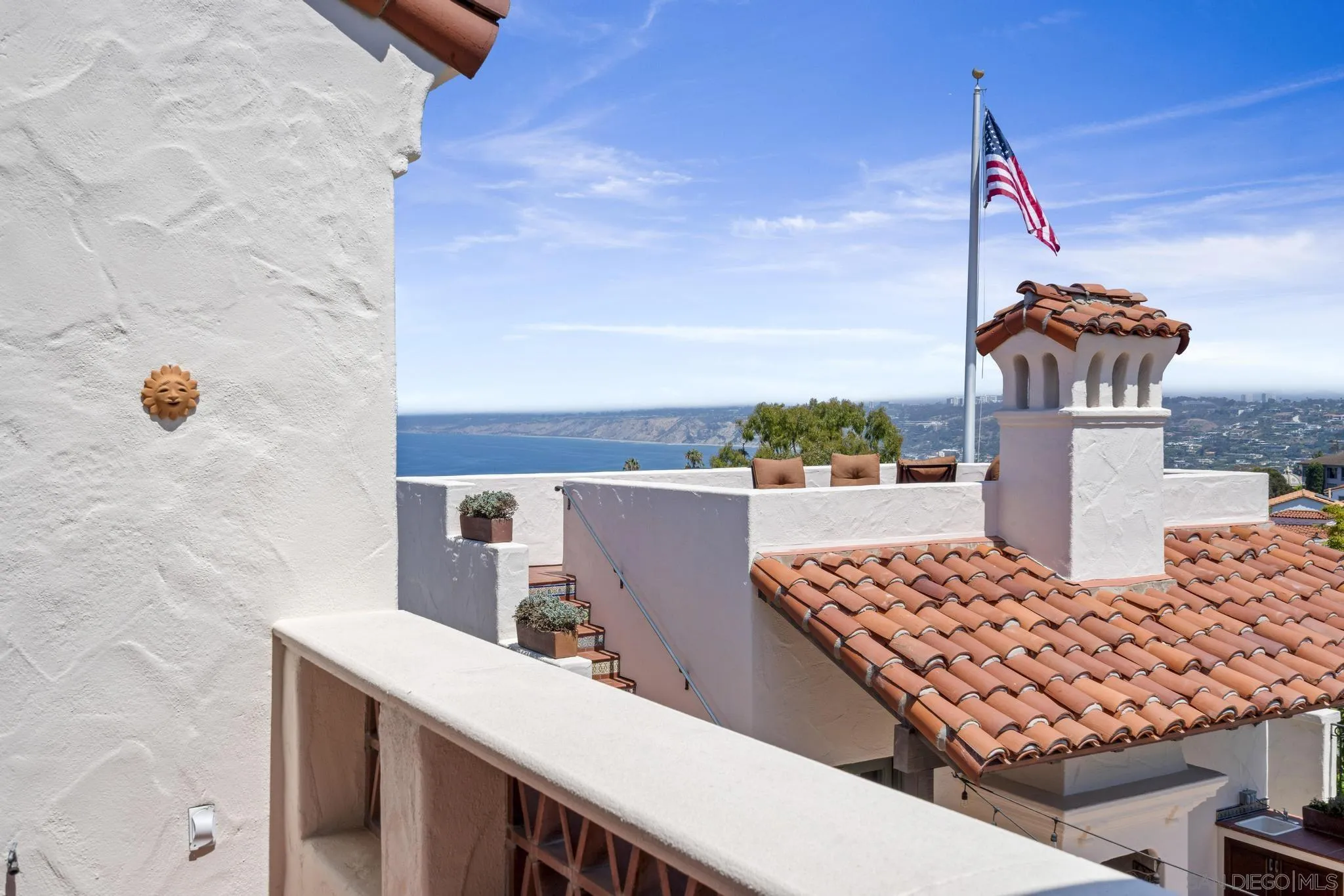 https://cdn.realtyfeed.com/cdn/127/250039140/6d4edab6310c7305566c29c9e2e69beb.webp