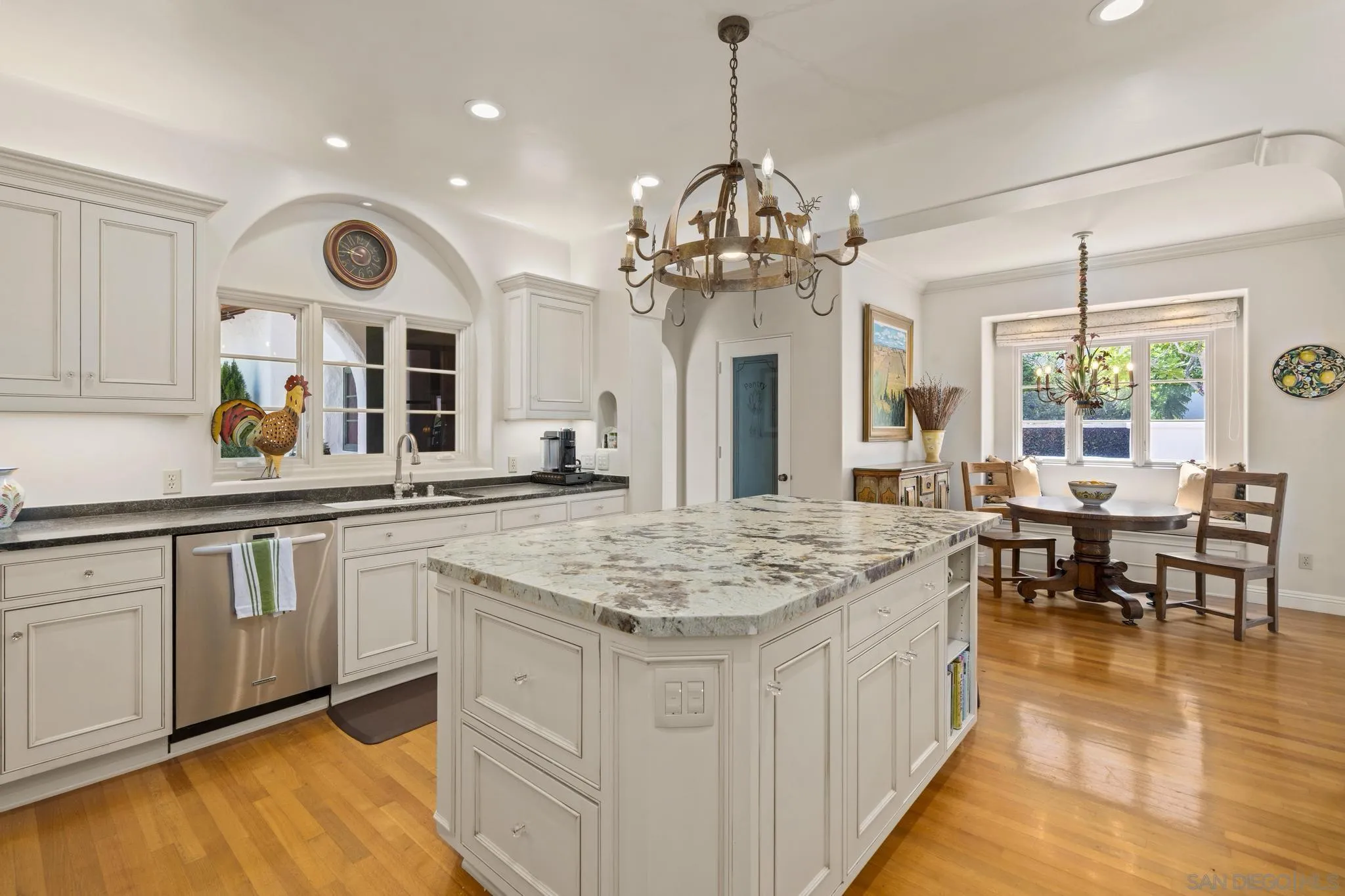 https://cdn.realtyfeed.com/cdn/127/250039140/8b7f6c9afafcfdf4aa5ad099f58db2aa.webp