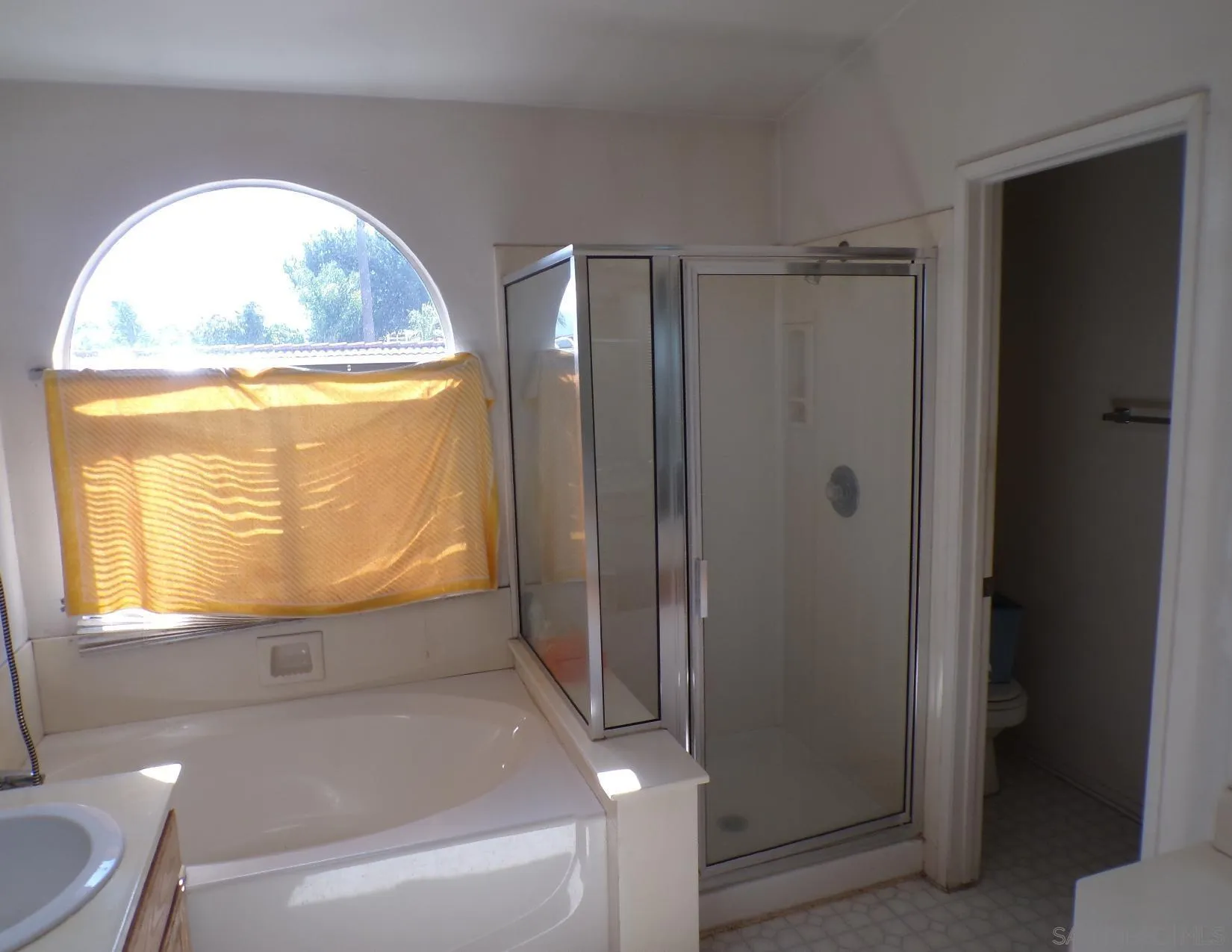 https://cdn.realtyfeed.com/cdn/127/250039149/e16f6c09c5a6cc63f77a032552329b30.webp