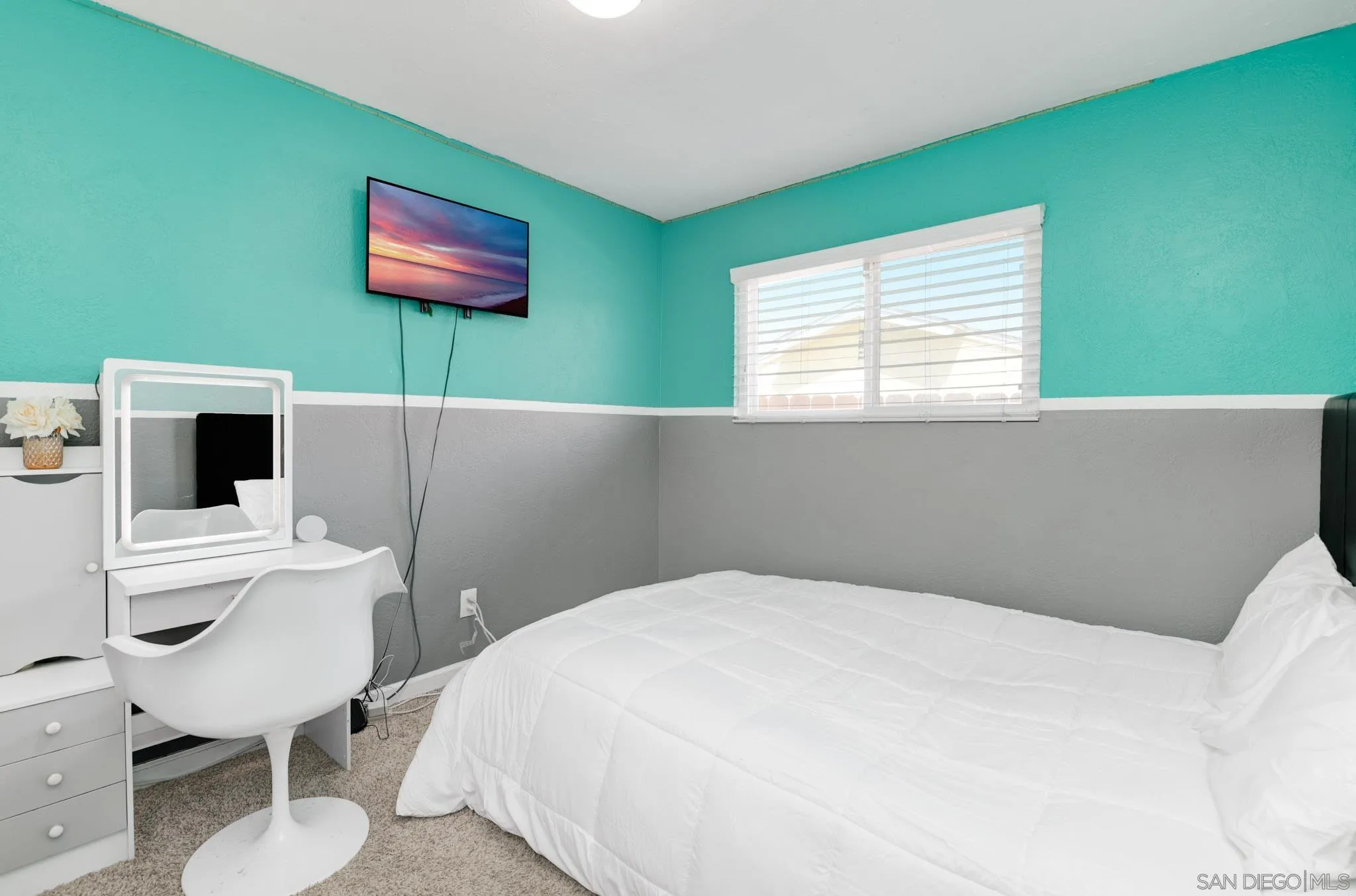 https://cdn.realtyfeed.com/cdn/127/250039155/0fef7cb1ebc0667bcf2a3b1b8d8ac6a7.webp