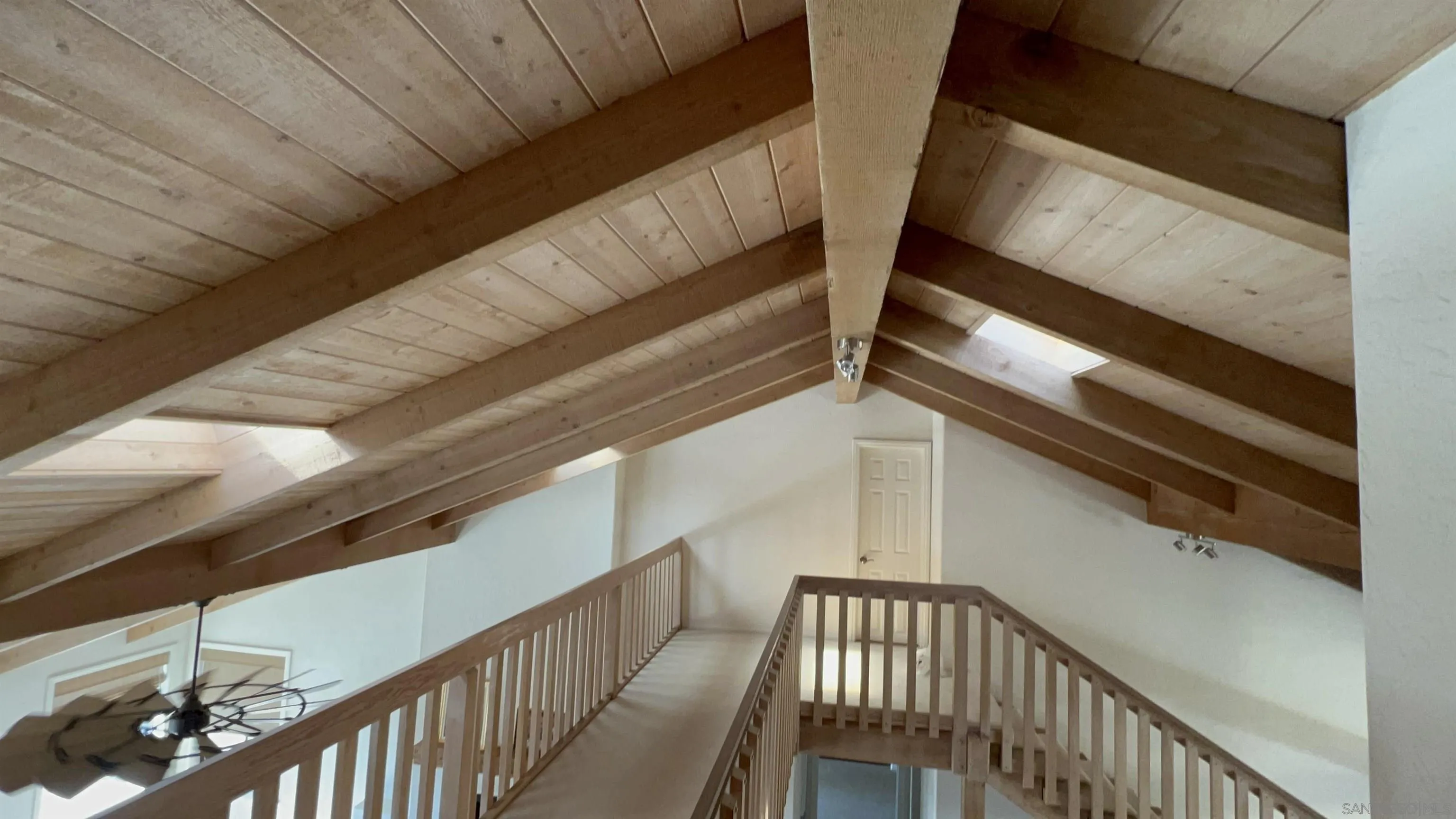 https://cdn.realtyfeed.com/cdn/127/250039156/032f3fca0fb805877d03d03d9502e3ea.webp