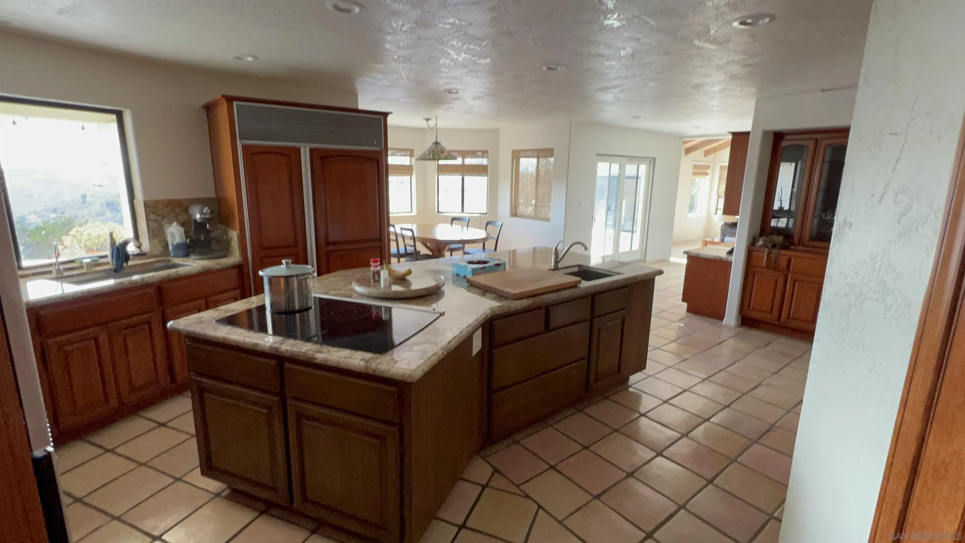 https://cdn.realtyfeed.com/cdn/127/250039156/9e8e11a56e5d0873b0d66e8262f61dad.webp