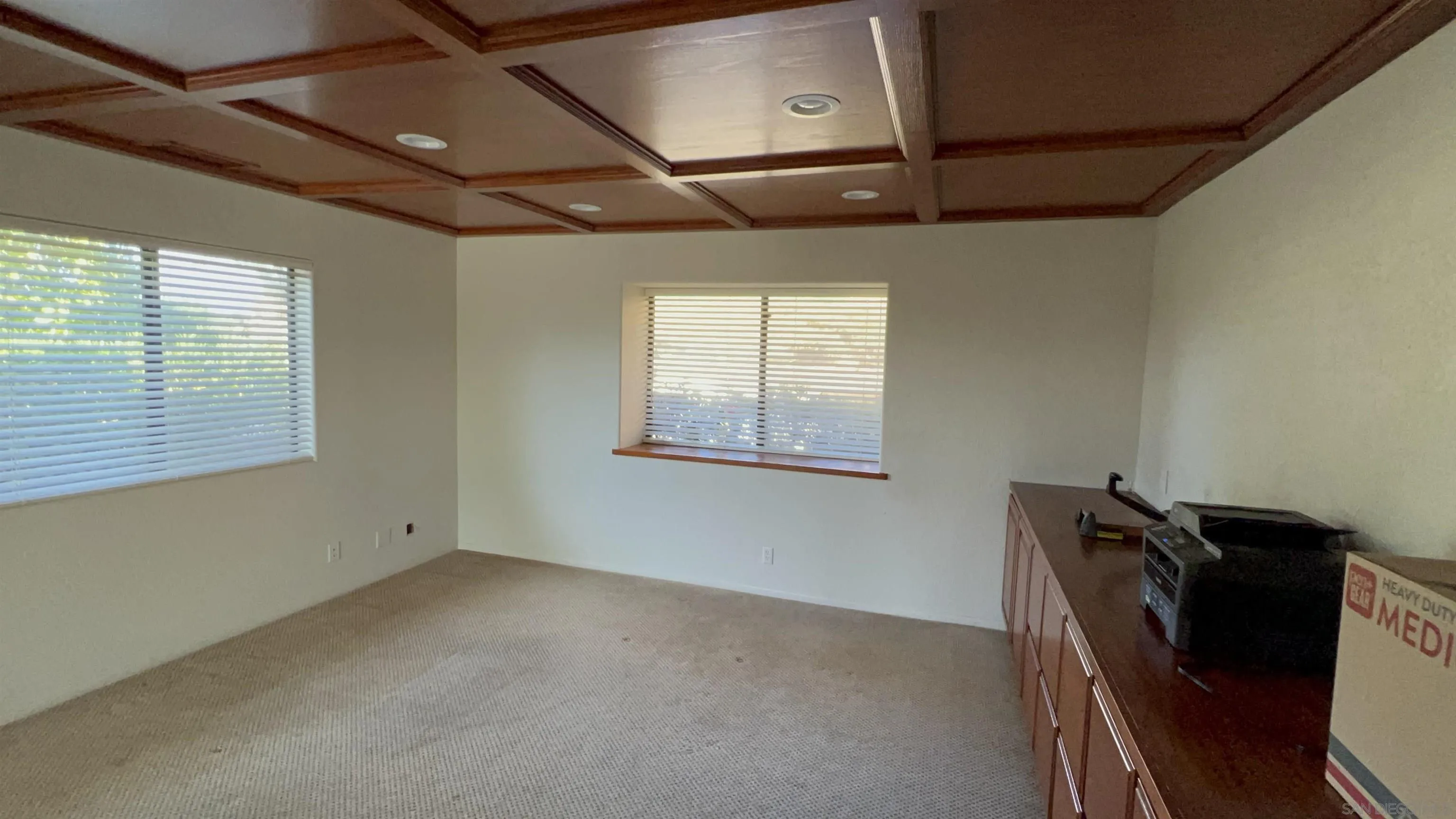 https://cdn.realtyfeed.com/cdn/127/250039156/f7d2f6a9c0a5de9c65816c6e1a435c94.webp
