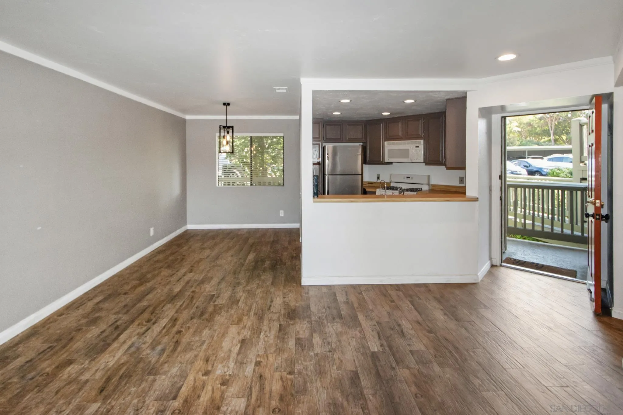 https://cdn.realtyfeed.com/cdn/127/250039167/ff057c7471e04a2c10a87cd10c45301a.webp