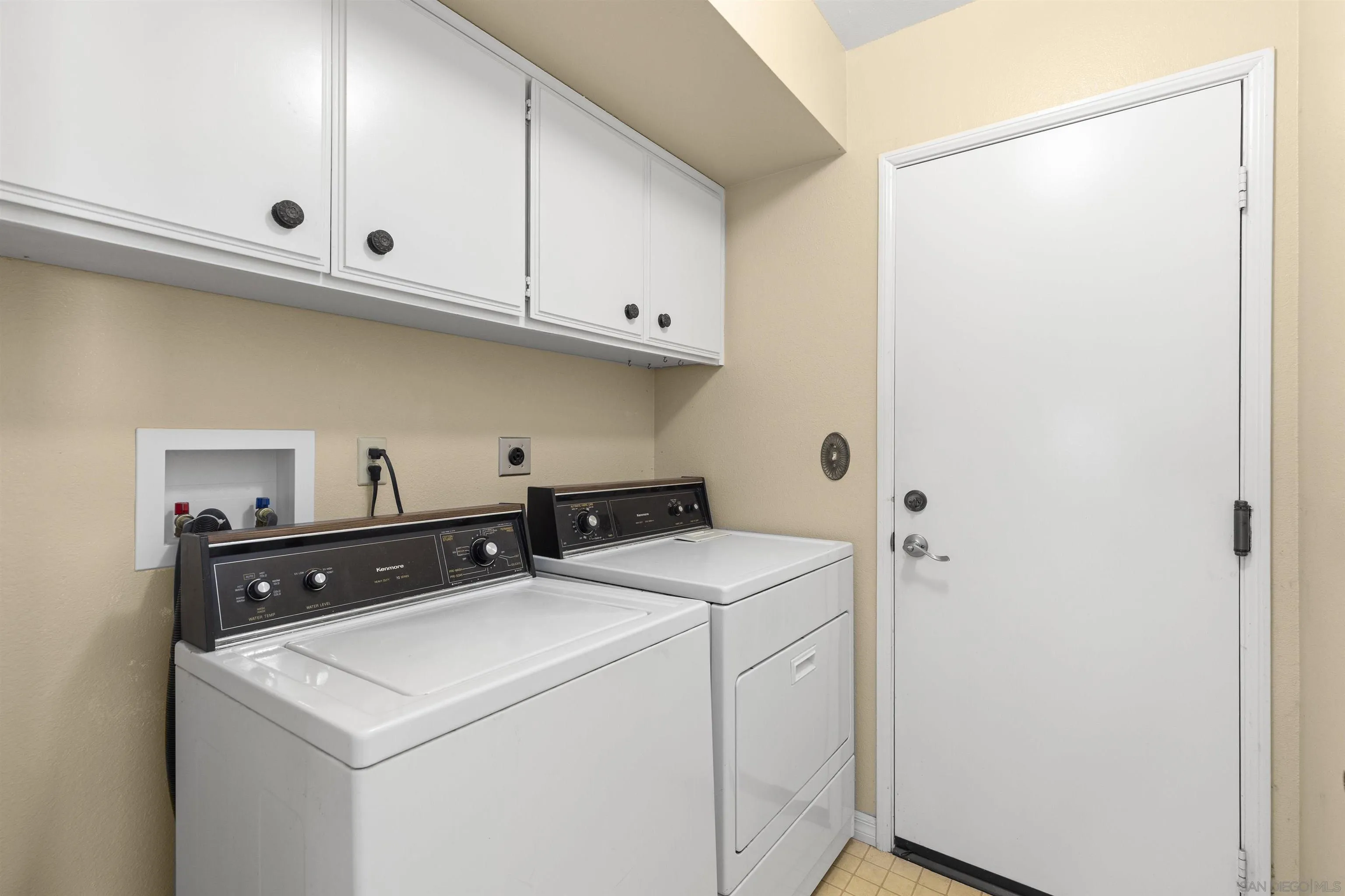 https://cdn.realtyfeed.com/cdn/127/250039168/f49b42a479412c8b1c861df73c102c4e.webp