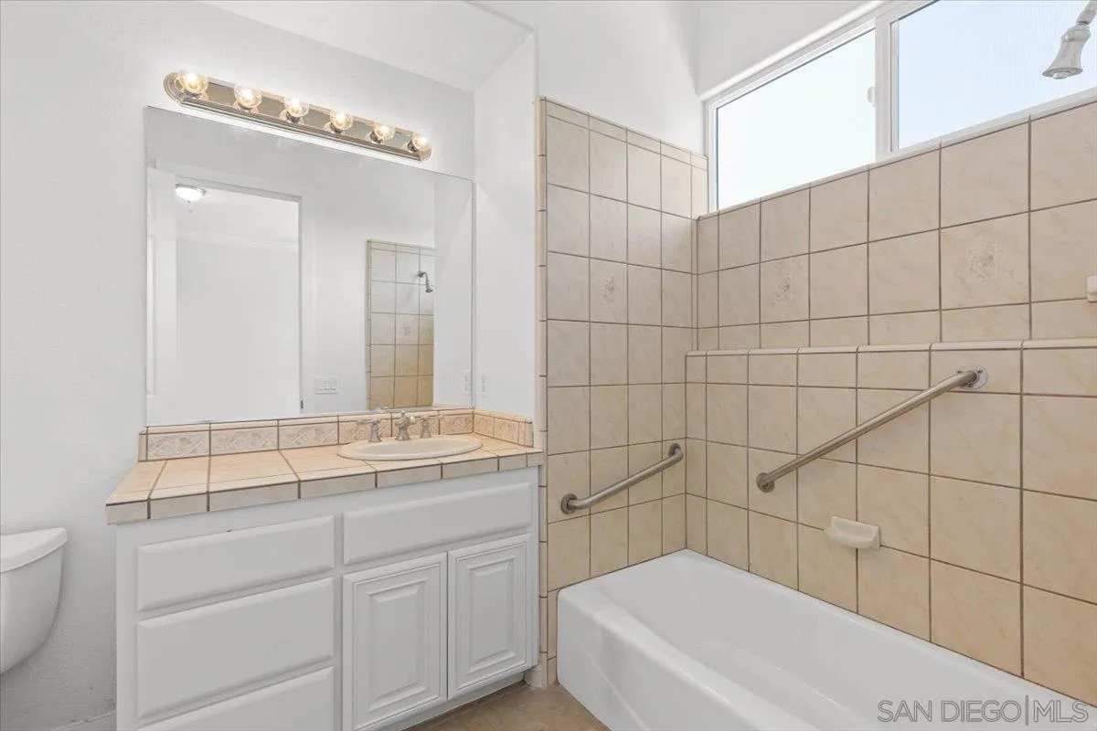 https://cdn.realtyfeed.com/cdn/127/250039172/1ab9e508dfd2f3fc4efd5eb3ddd6c5b3.webp