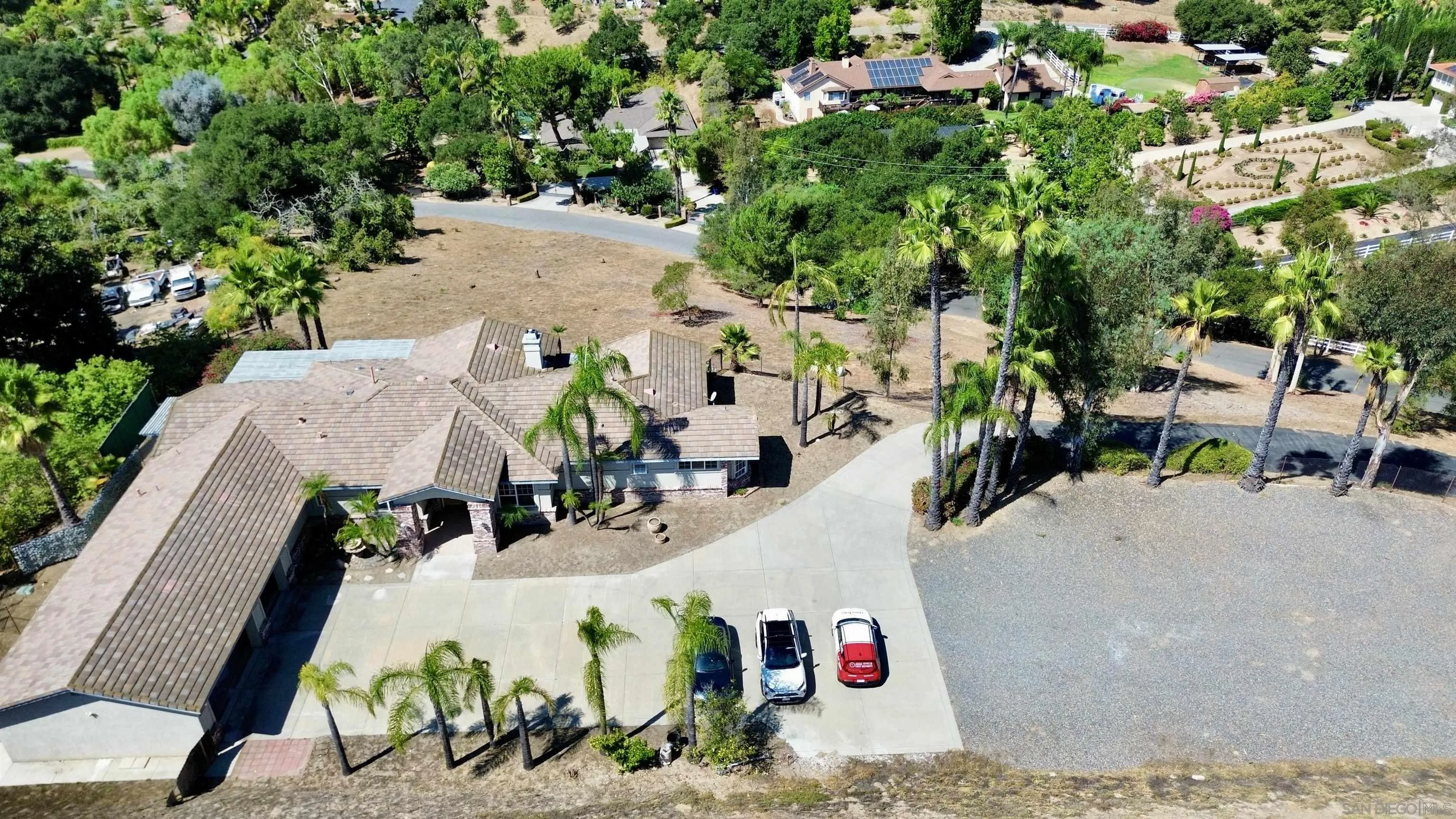 https://cdn.realtyfeed.com/cdn/127/250039172/b48d49c79cd776957a4da4d7bfce6e87.webp