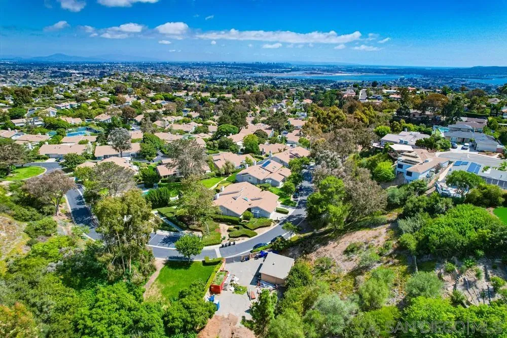 https://cdn.realtyfeed.com/cdn/127/250039175/9f2110b0fe1c637d2cc6e6f1ad1fa45b.webp