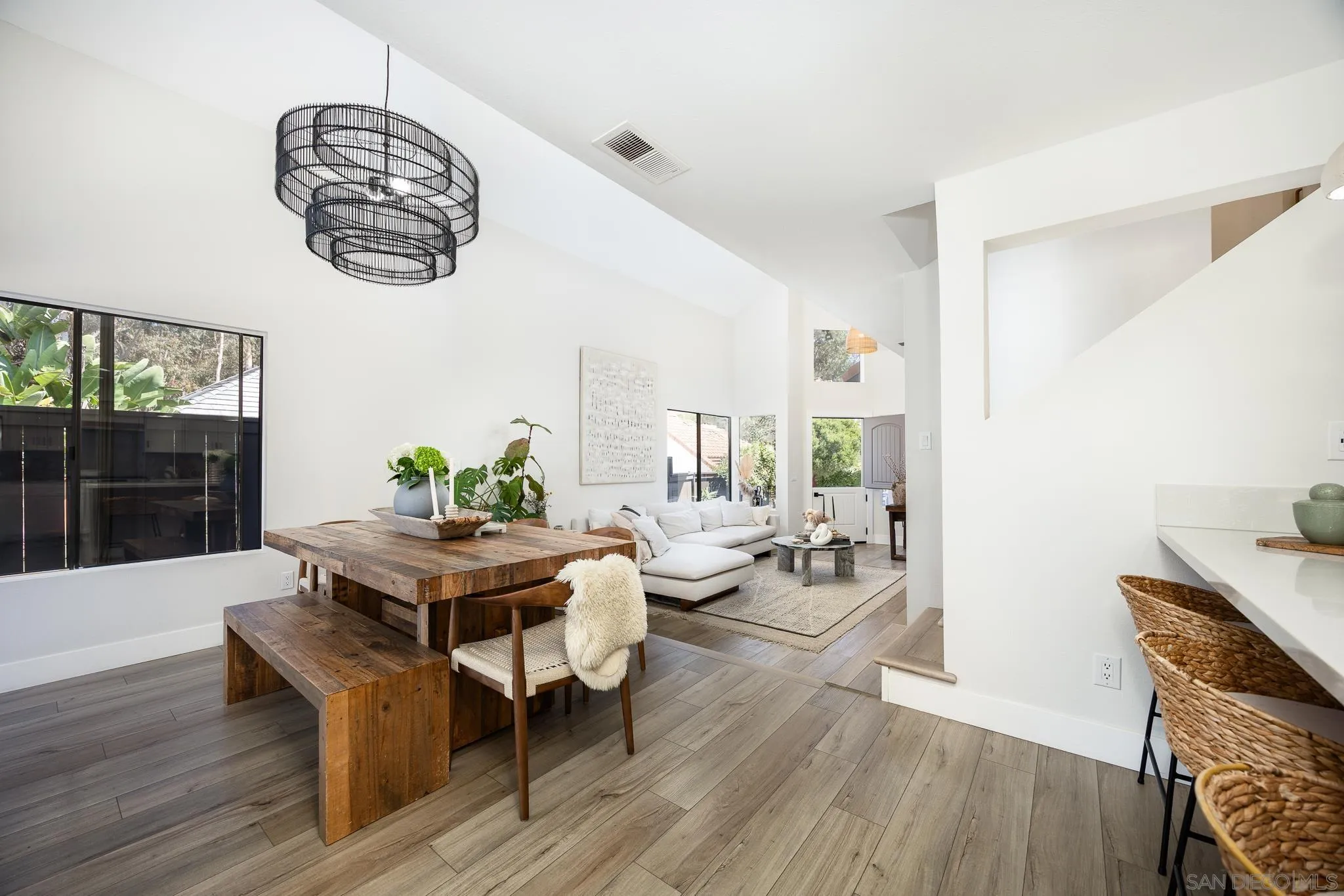https://cdn.realtyfeed.com/cdn/127/250039177/2955ebca237de1c7da51df87fd14bbce.webp