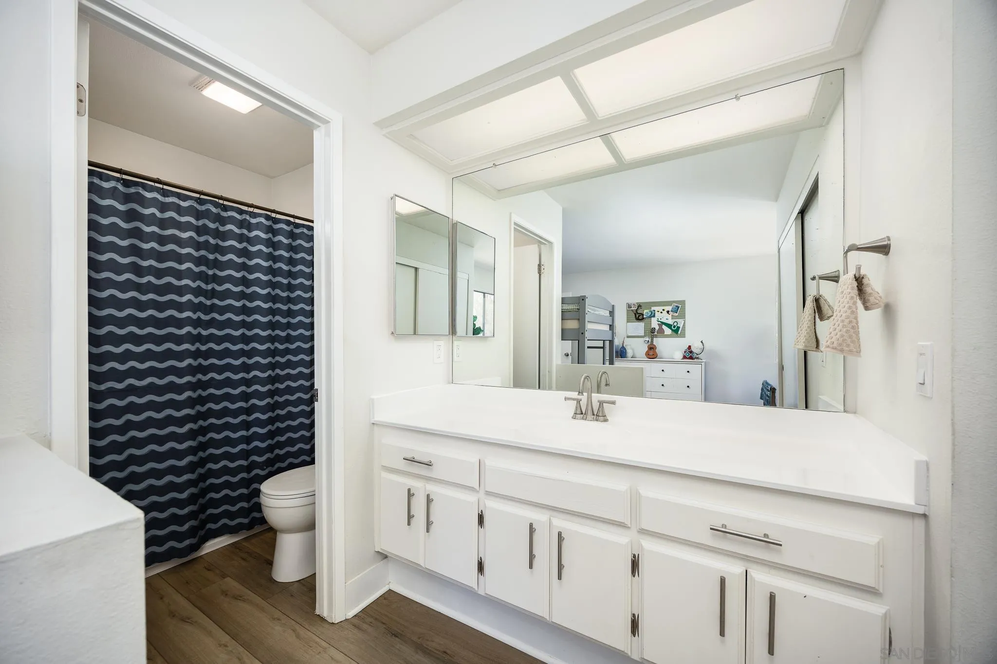 https://cdn.realtyfeed.com/cdn/127/250039177/595cb5309dce9f8bc8a2c318ea95ff4c.webp