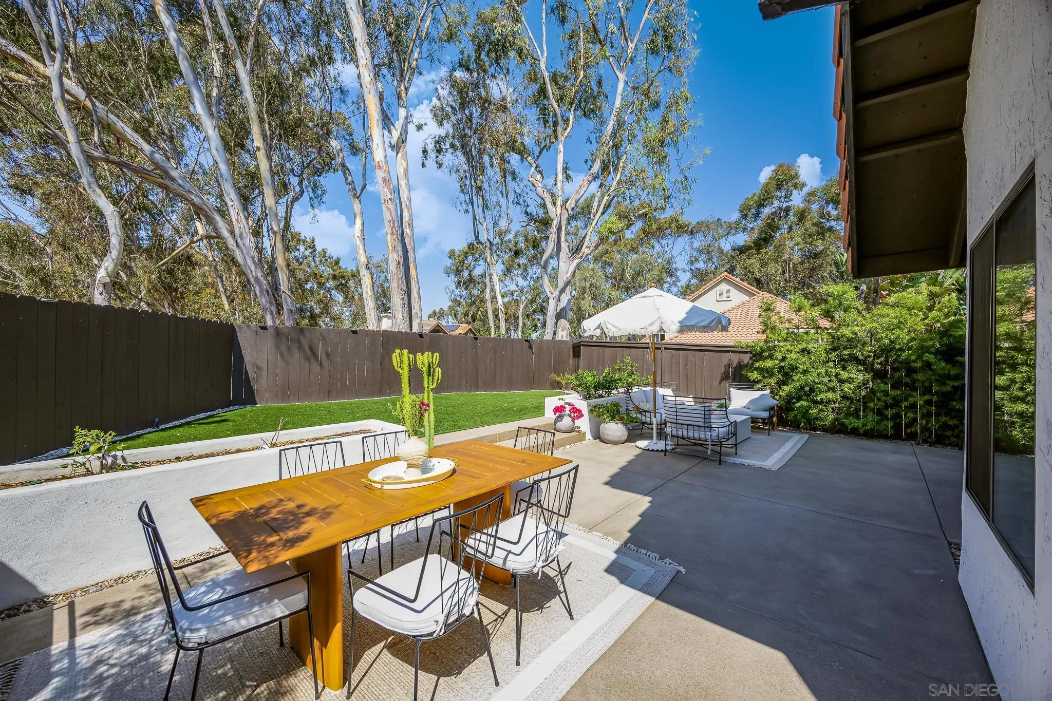 https://cdn.realtyfeed.com/cdn/127/250039177/ae70dd17f07ceb3a1c8ea3509f0a606d.webp