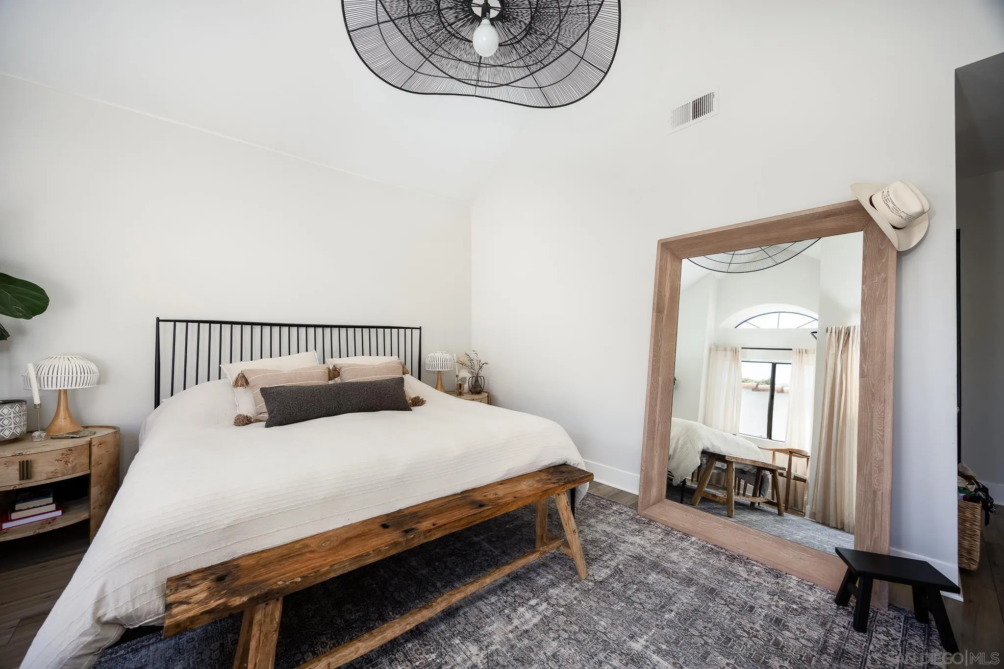 https://cdn.realtyfeed.com/cdn/127/250039177/d091bba9bb9f87592d92ed9f299fb2d6.webp
