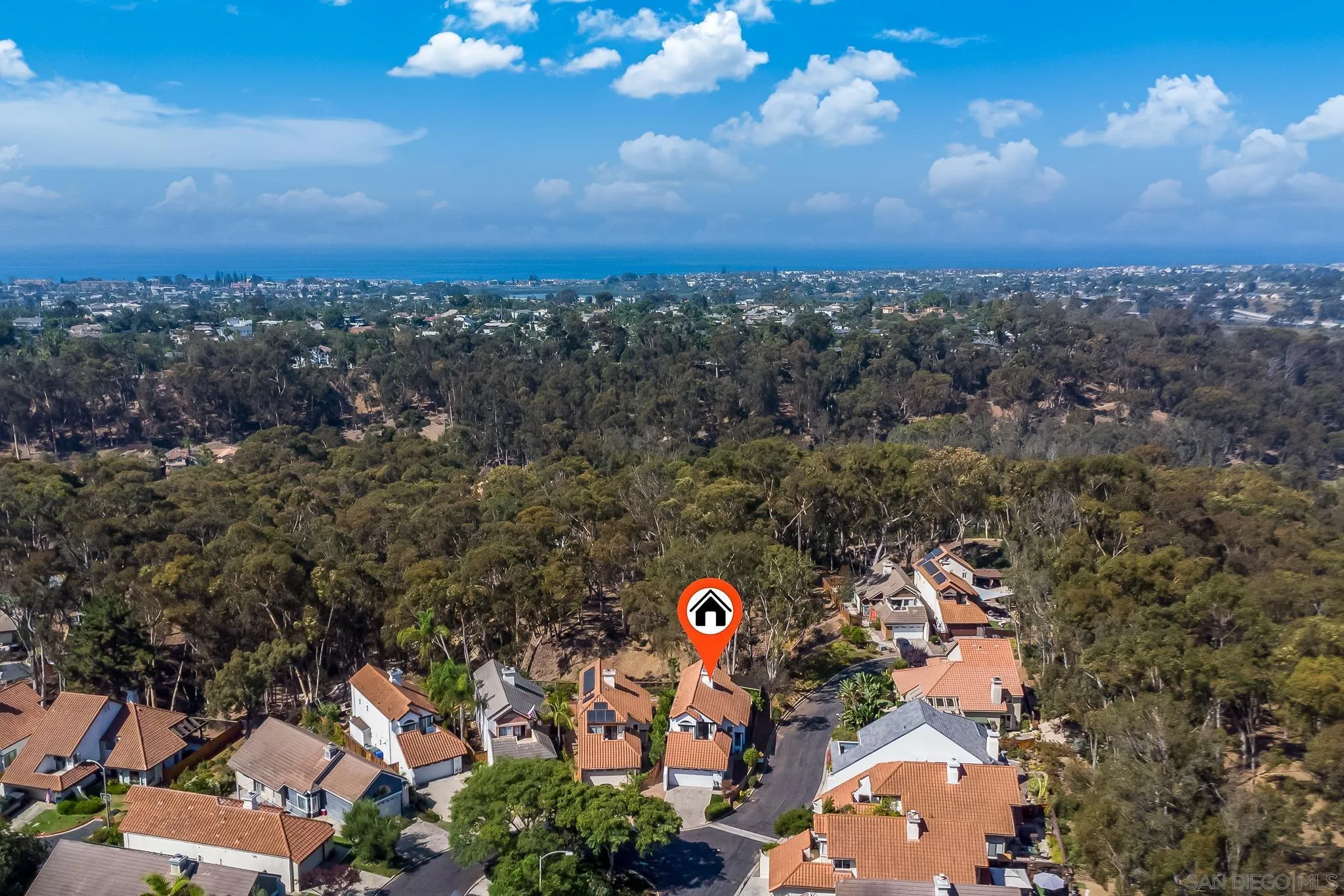 https://cdn.realtyfeed.com/cdn/127/250039177/ebb1bd27c86c264d6cc43194b0efb07b.webp