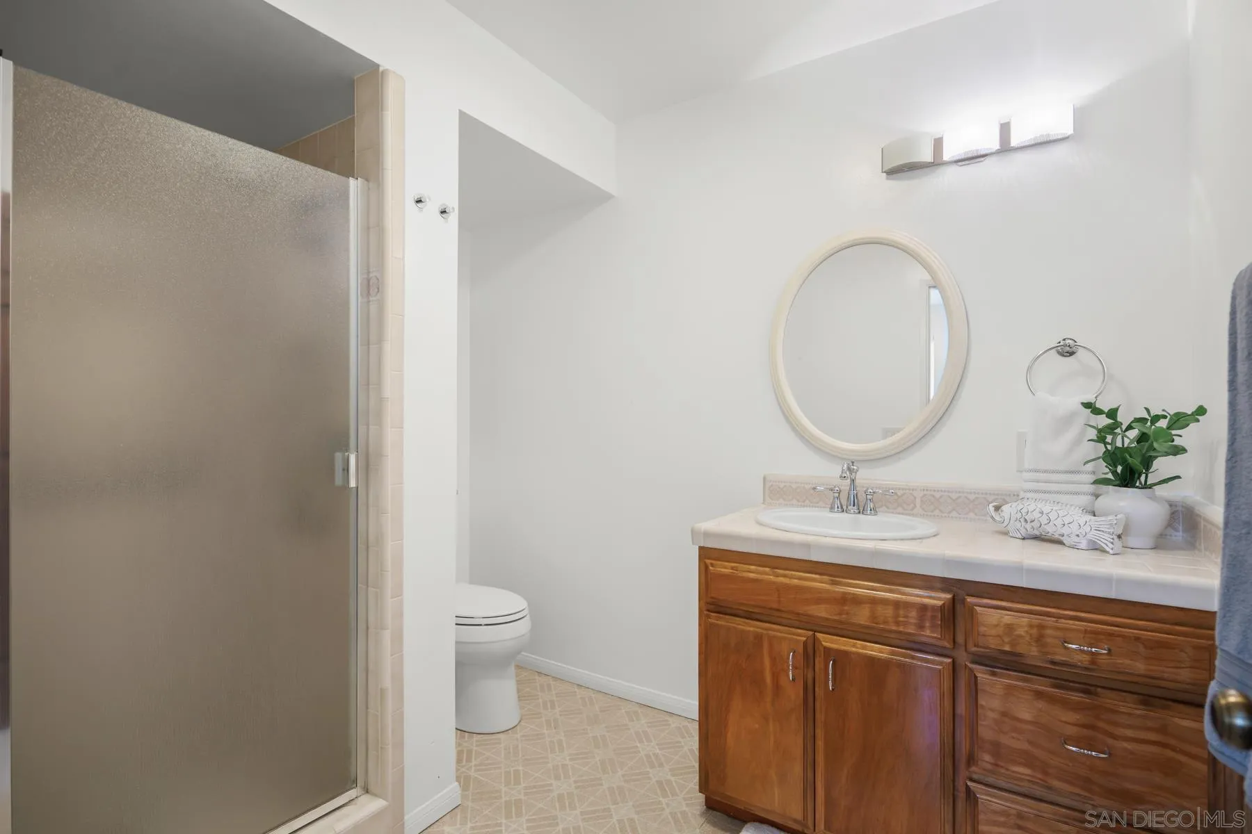 https://cdn.realtyfeed.com/cdn/127/250039185/488939255e1afb221518519a799e647f.webp