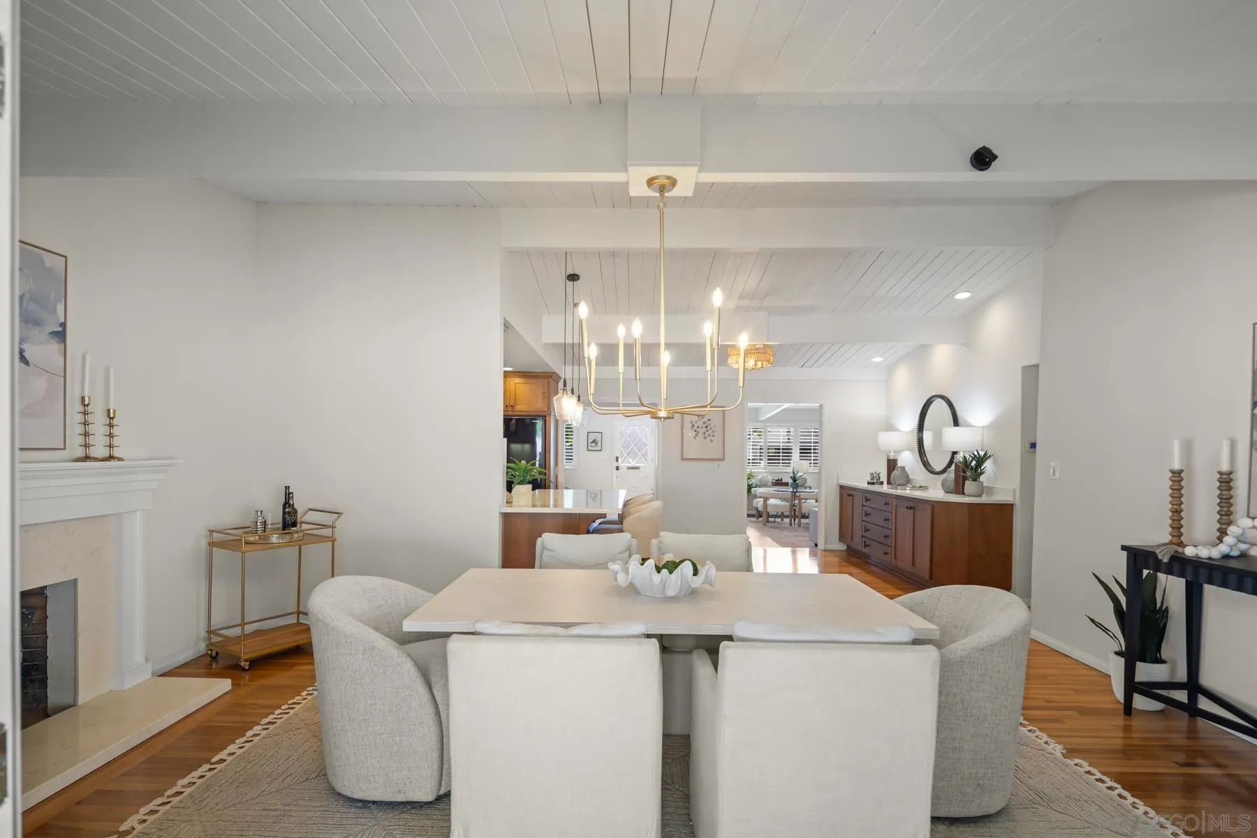 https://cdn.realtyfeed.com/cdn/127/250039185/6131d817057c443e0613160bbccad481.webp