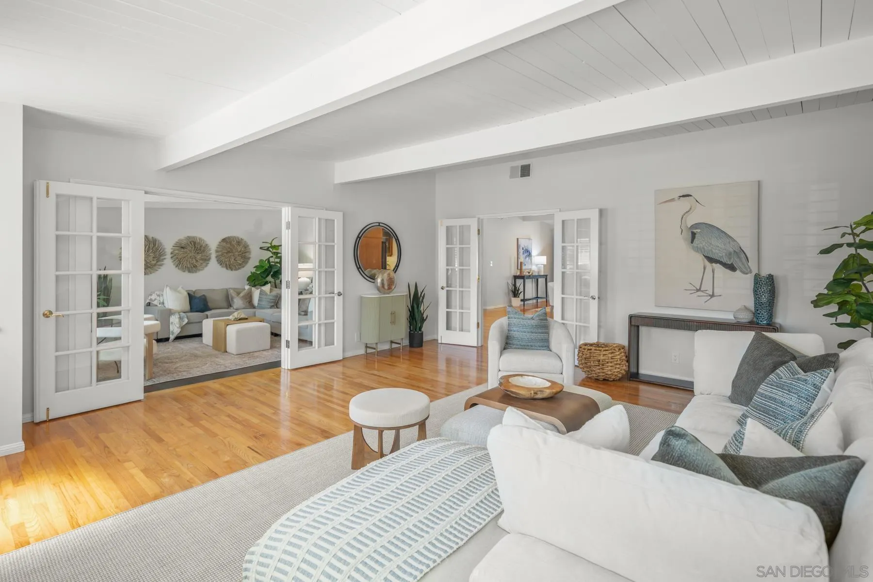https://cdn.realtyfeed.com/cdn/127/250039185/817b82c1f35a17d3260a565704289e18.webp