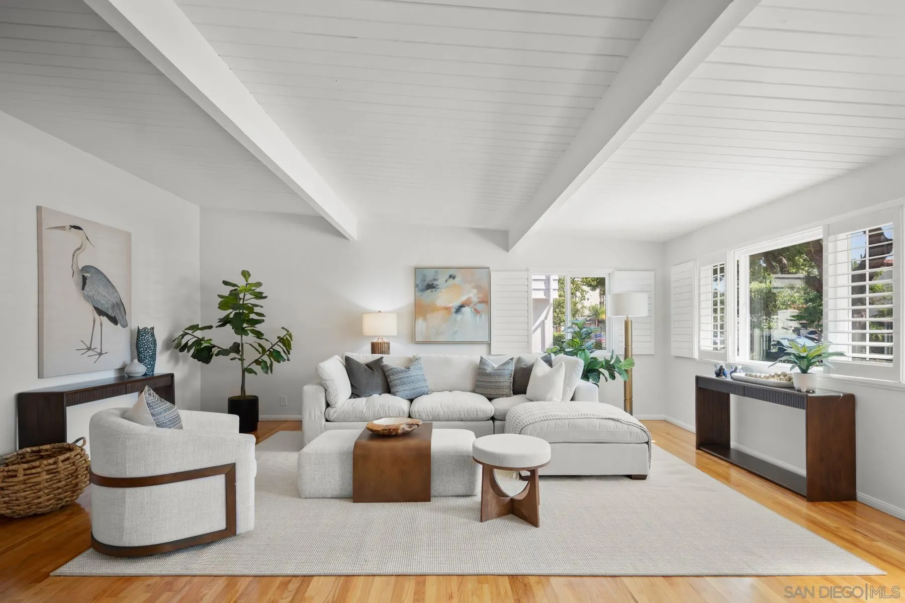 https://cdn.realtyfeed.com/cdn/127/250039185/917e8b29ce29104359101556faa26434.webp