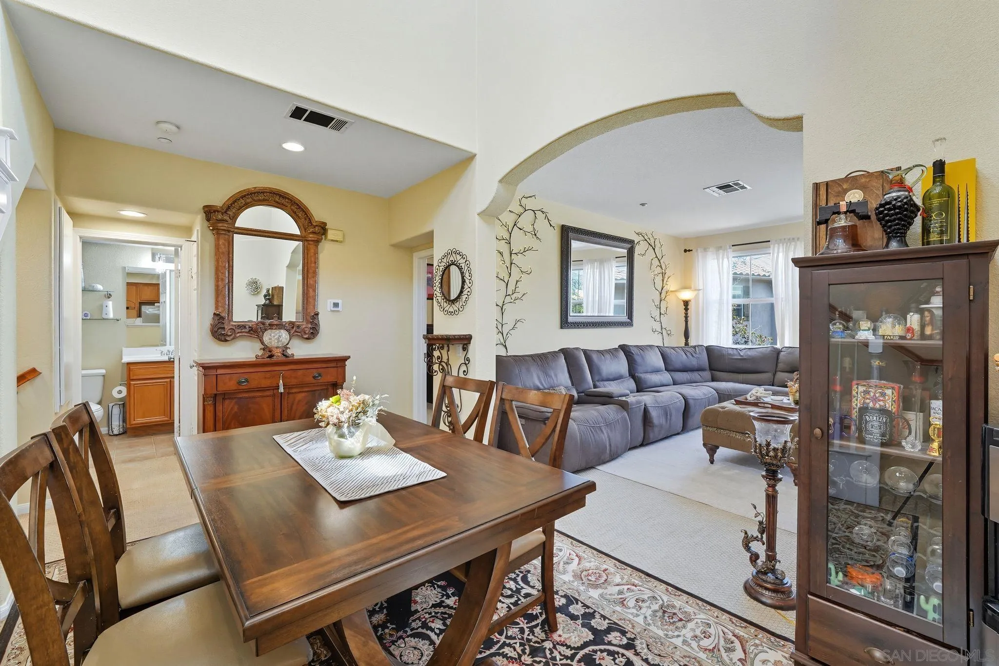 Photo #5: 250039187 Listing 