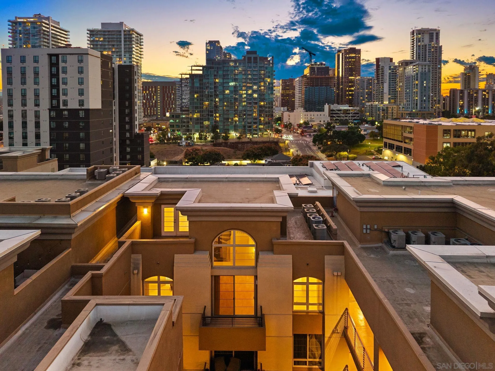 https://cdn.realtyfeed.com/cdn/127/250039188/06255eb85be92947b112b00917d7e1c0.webp