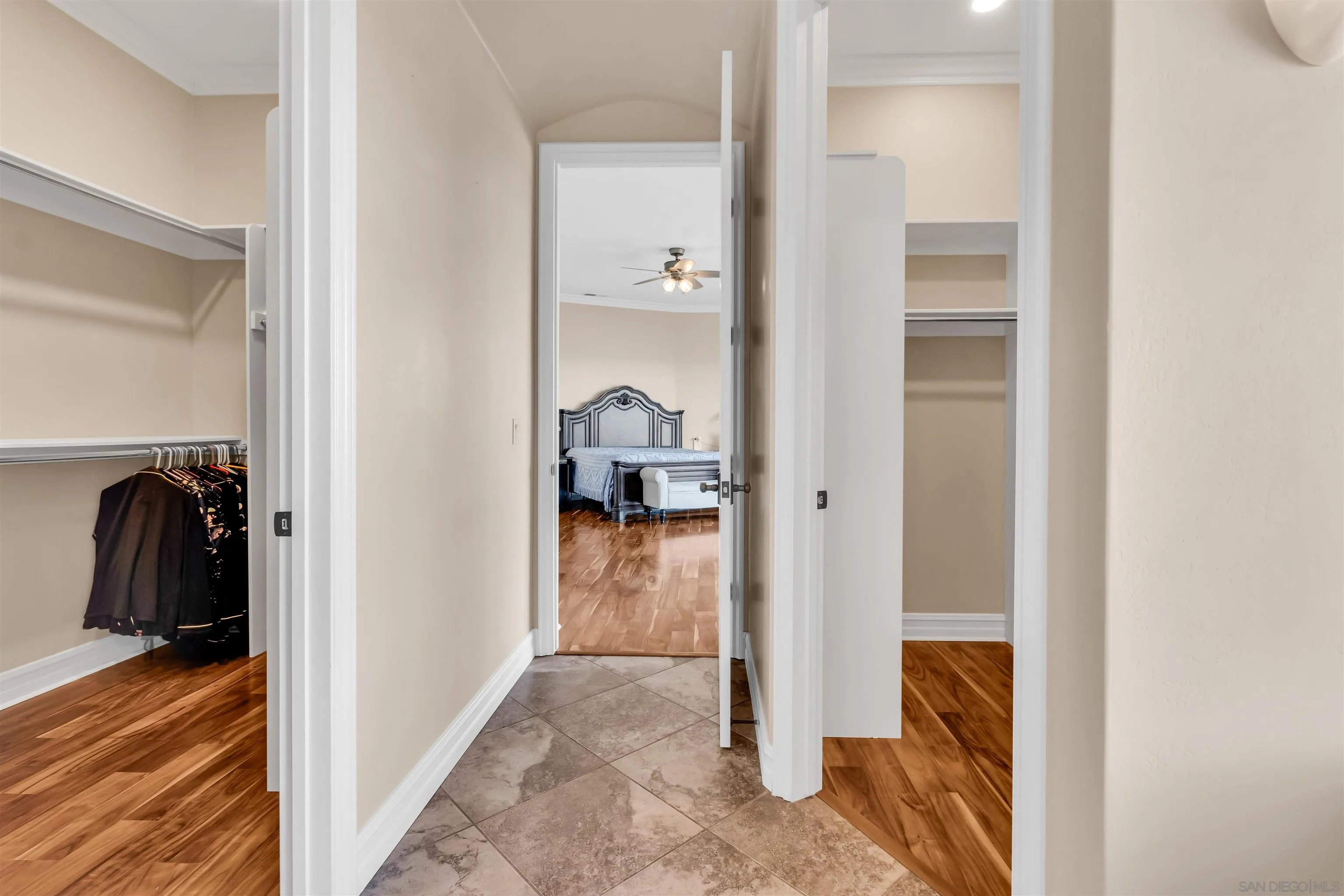 https://cdn.realtyfeed.com/cdn/127/250039194/3edbafefe6efb6ee7b01092e25ca3640.webp
