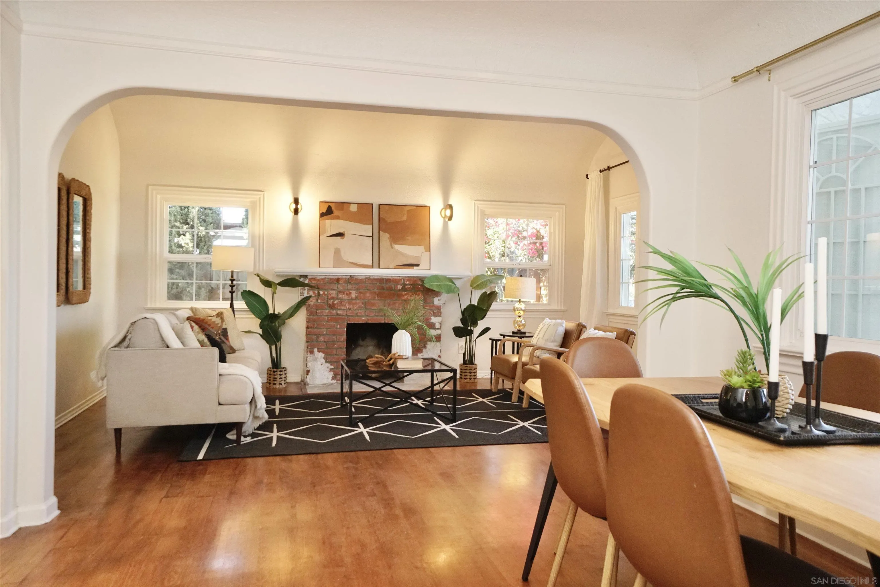 https://cdn.realtyfeed.com/cdn/127/250039195/20791e599f7c13a23f777933d66b4c96.webp