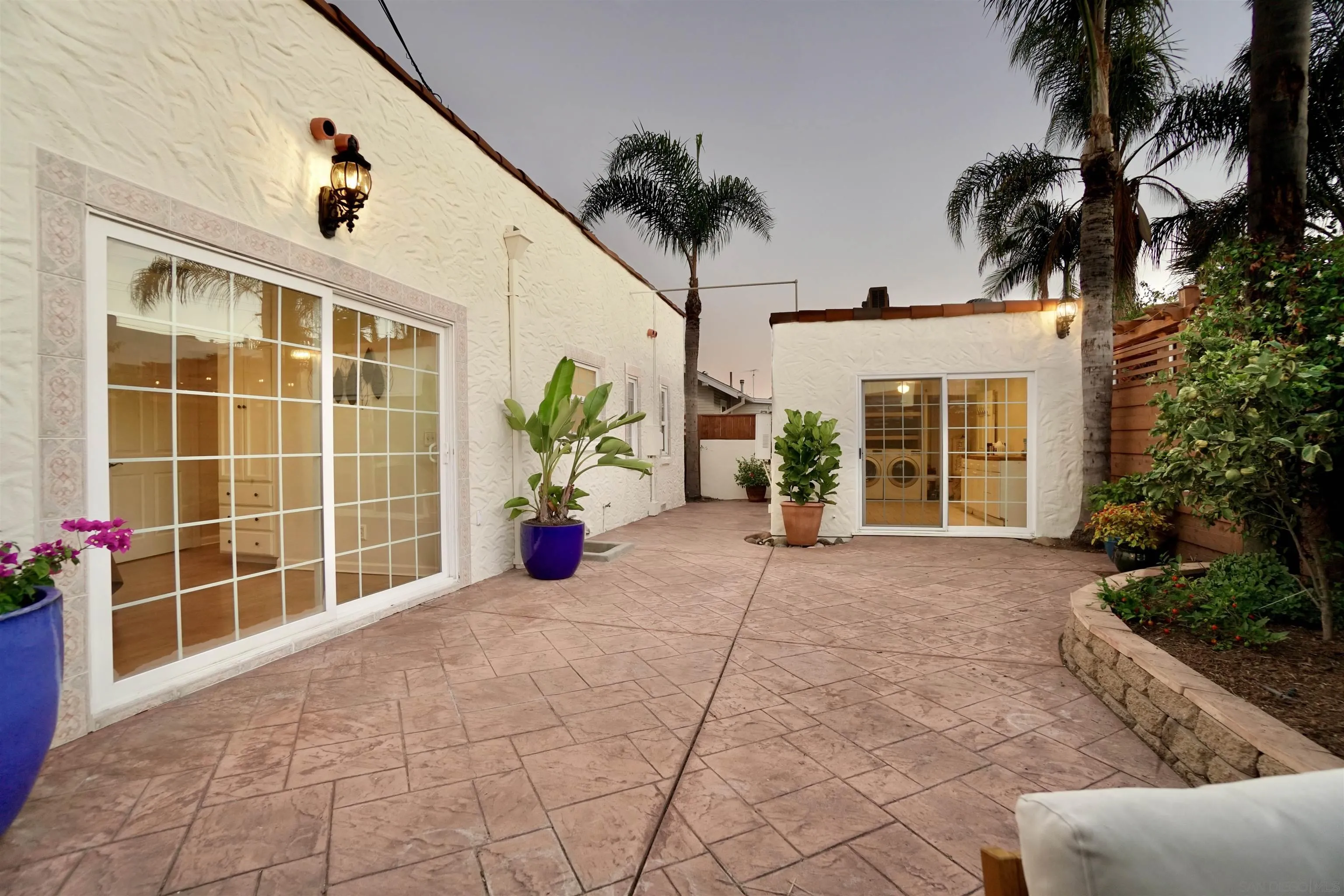 https://cdn.realtyfeed.com/cdn/127/250039195/acee8b220e4da669c696ddb0a6081a0a.webp