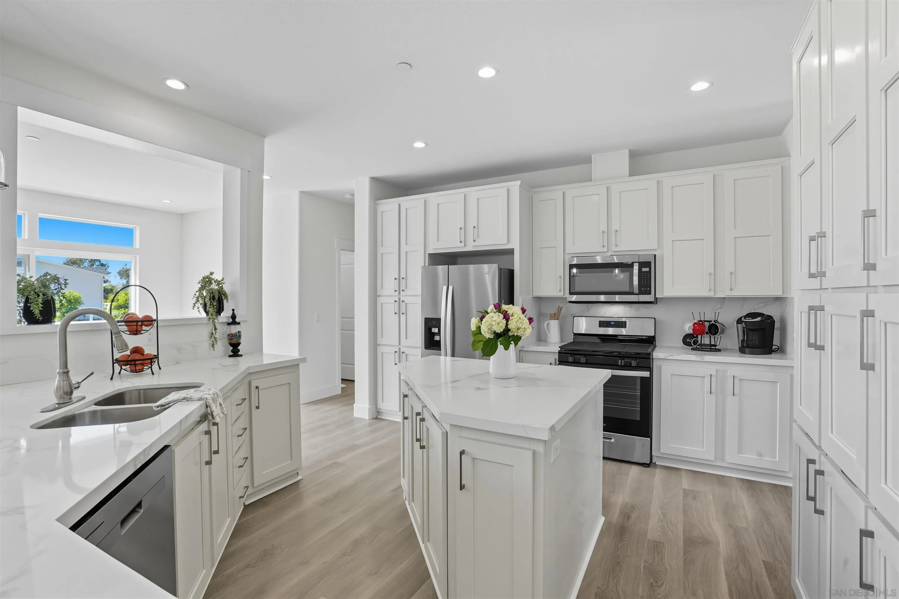 https://cdn.realtyfeed.com/cdn/127/250039200/a3ff67a187f771bf07ebada1404a33c5.webp