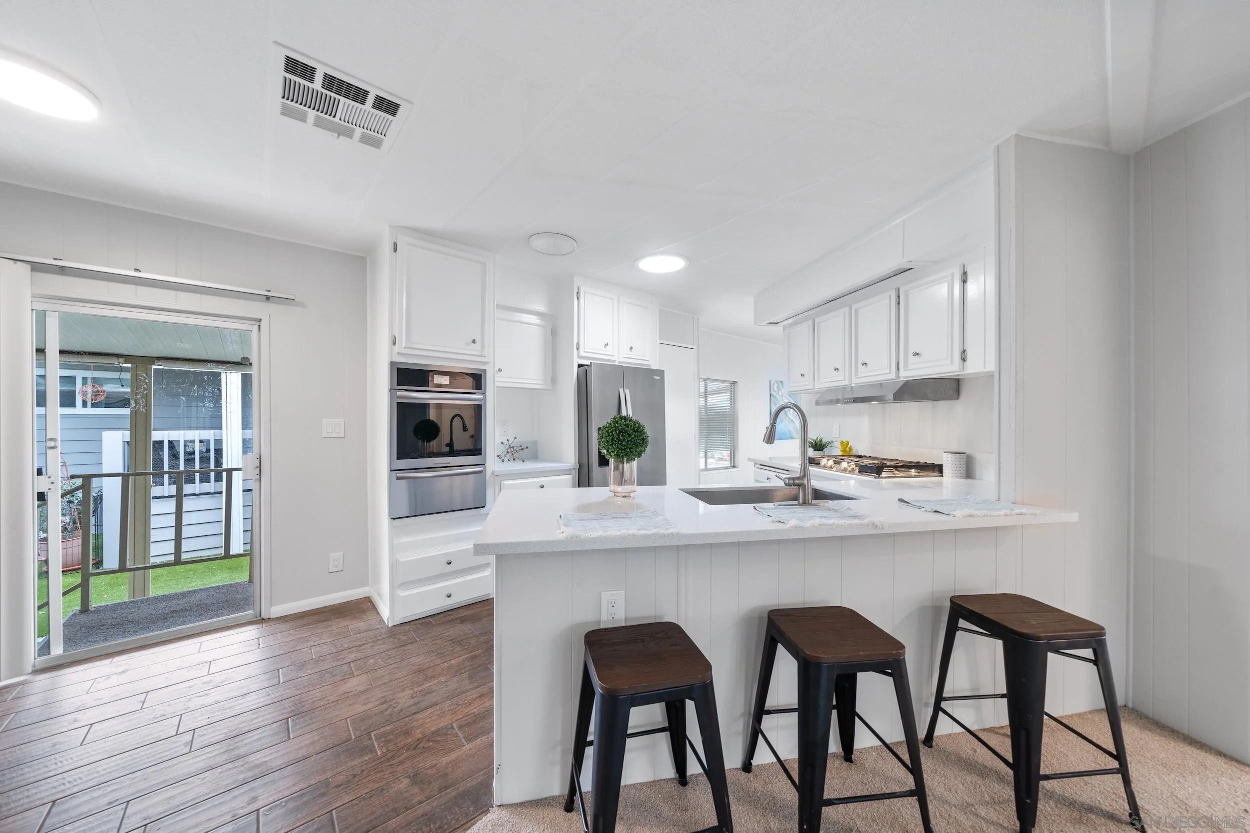 https://cdn.realtyfeed.com/cdn/127/250039203/1939312bd47fa8c2a56c717c7cbc8a60.webp