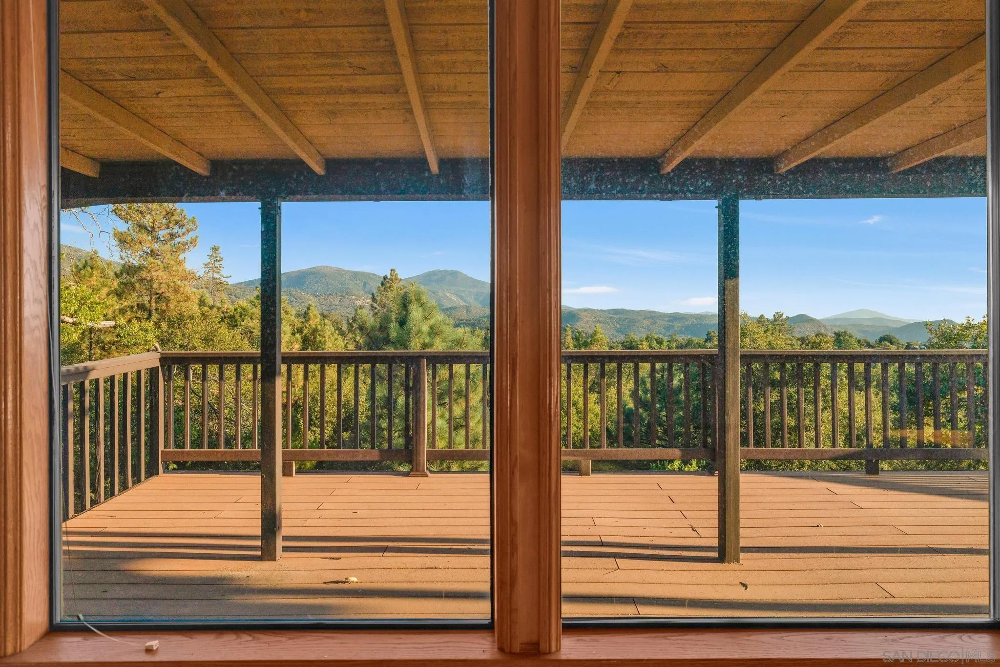 https://cdn.realtyfeed.com/cdn/127/250039207/295bd4ad0676cc9b65cd5b42b9bcde2e.webp