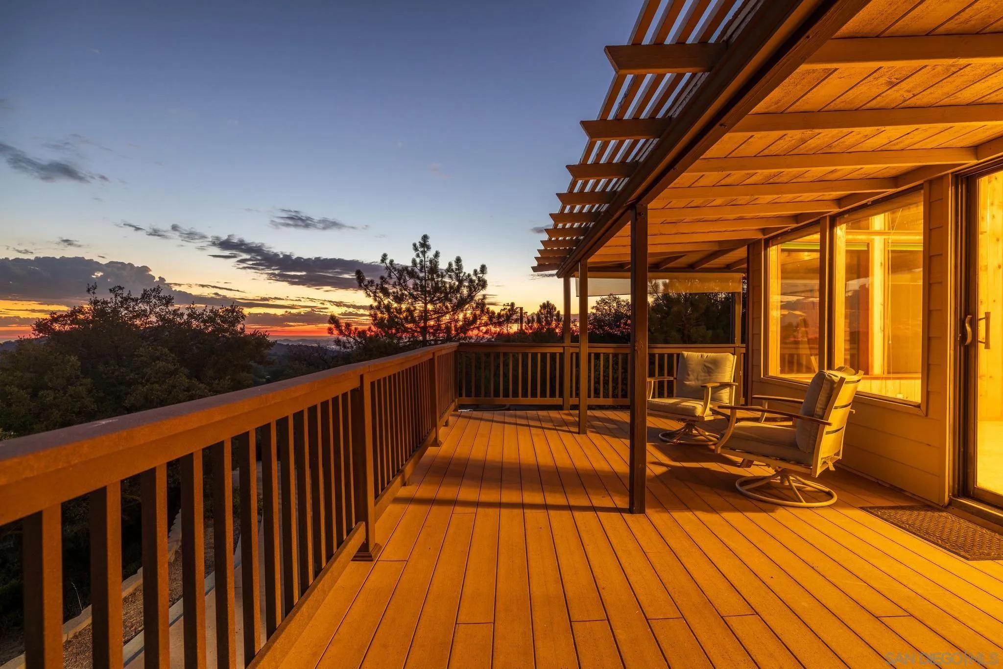 https://cdn.realtyfeed.com/cdn/127/250039207/eb3b09f7951c532b1ce3f6c09bb6c72b.webp