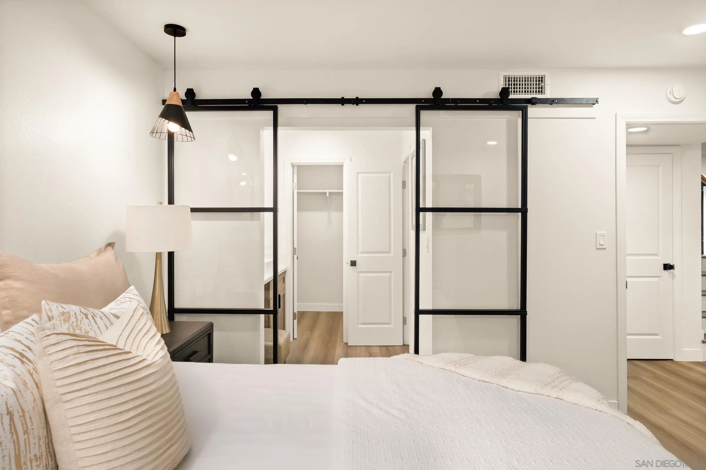 https://cdn.realtyfeed.com/cdn/127/250039210/46c6bdbdba9b258eb114e1bdcf0ec30b.webp