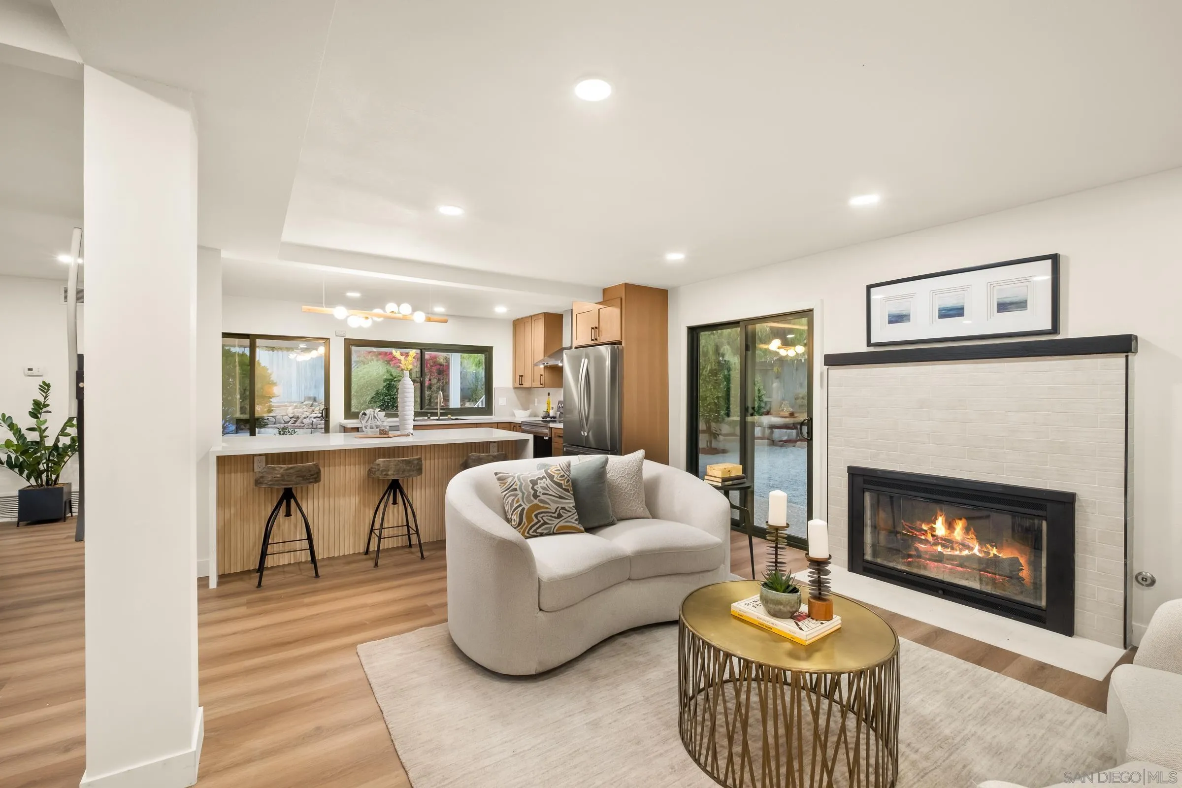 https://cdn.realtyfeed.com/cdn/127/250039210/9c7501ad2d97e85bb43d791b5768d48a.webp