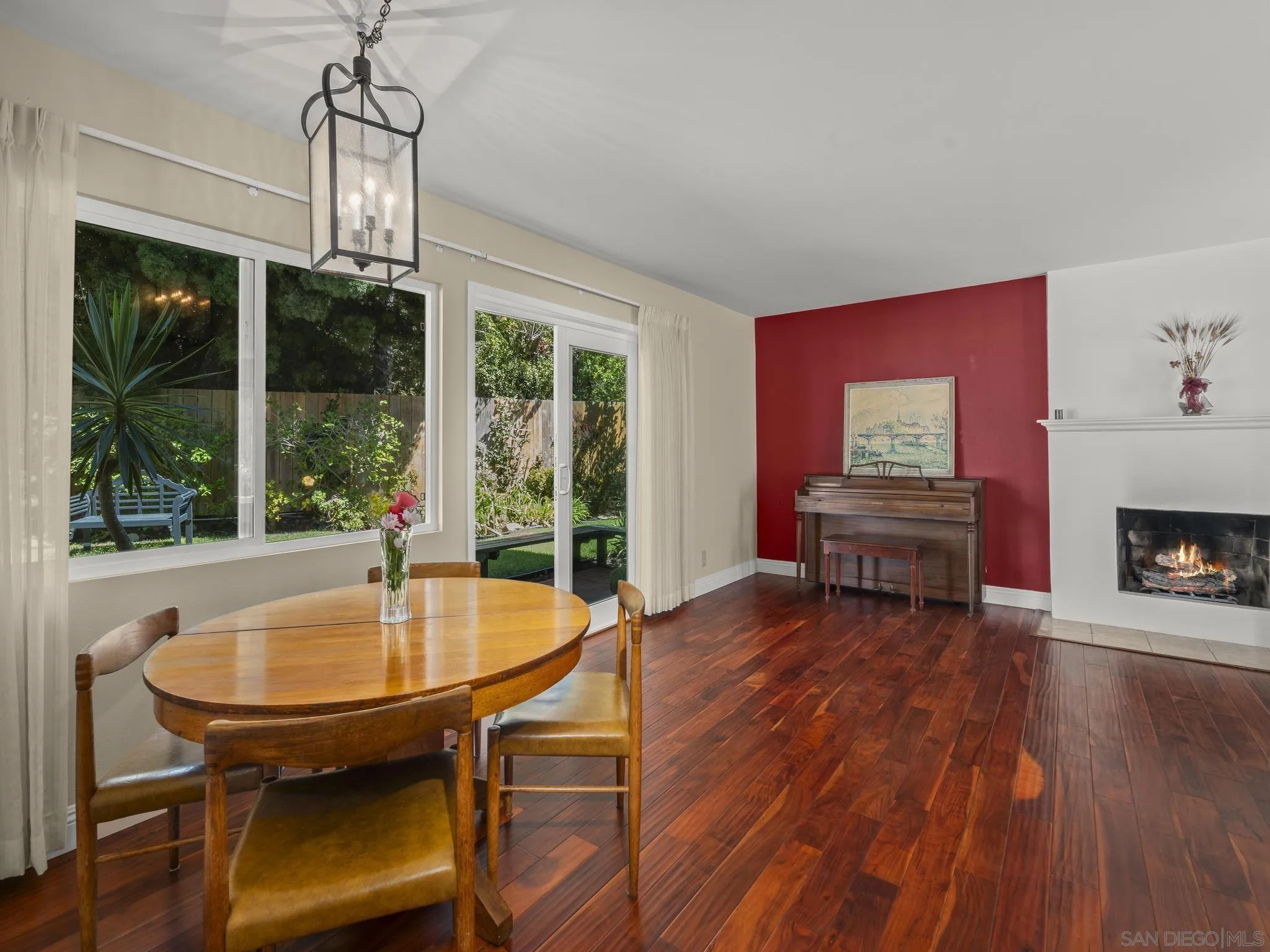 https://cdn.realtyfeed.com/cdn/127/250039211/e311a01aa8fbcec8102bc2a0ca46ead1.webp