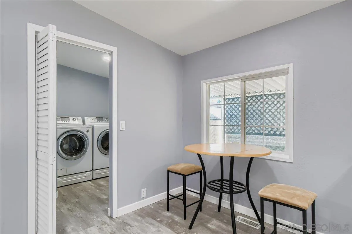https://cdn.realtyfeed.com/cdn/127/250039212/6de3edc0befd9d3ab5cf28b3d62c802d.webp