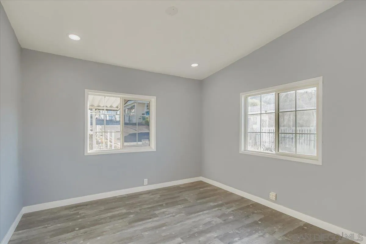 https://cdn.realtyfeed.com/cdn/127/250039212/c851ad6da6806c8389737729537ce207.webp