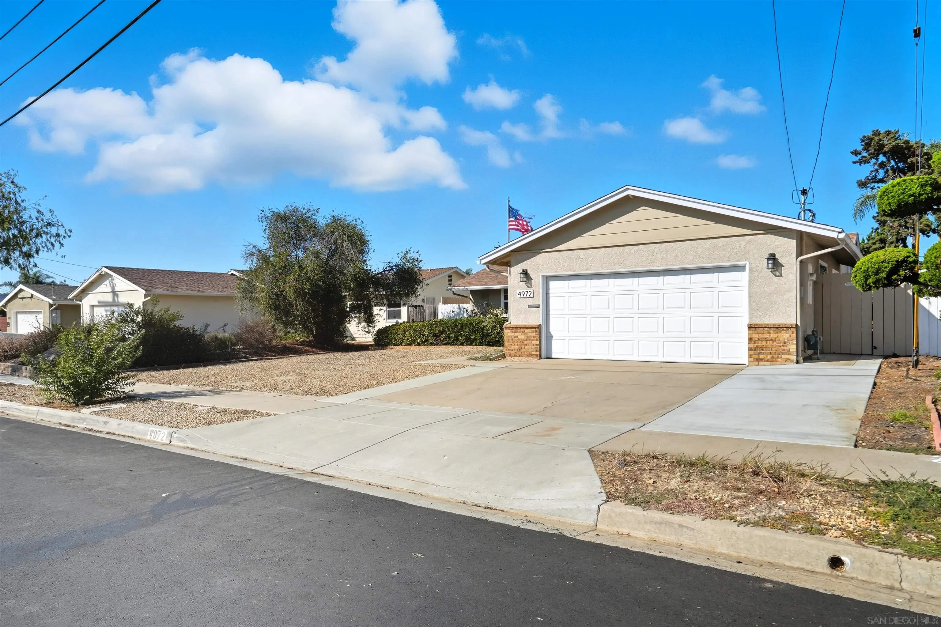 https://cdn.realtyfeed.com/cdn/127/250039213/fb179d167c92839147a57d6d630f9356.webp