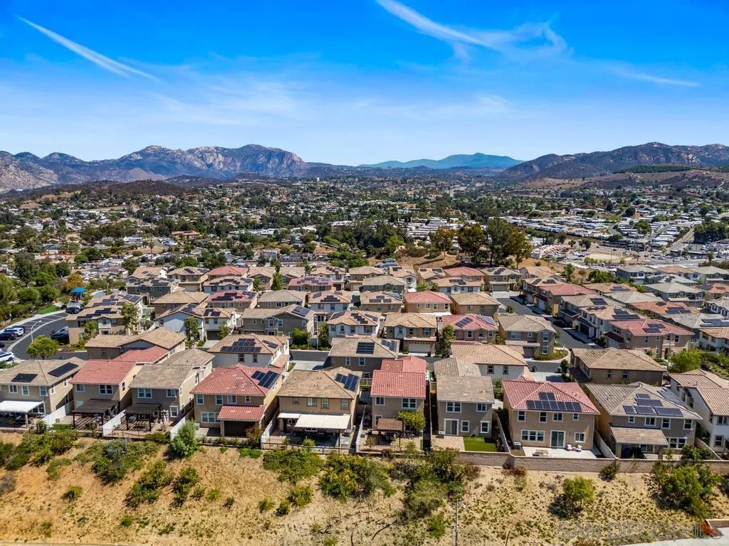 https://cdn.realtyfeed.com/cdn/127/250039219/2f76efe5b7c79457f4d90a233f321748.webp