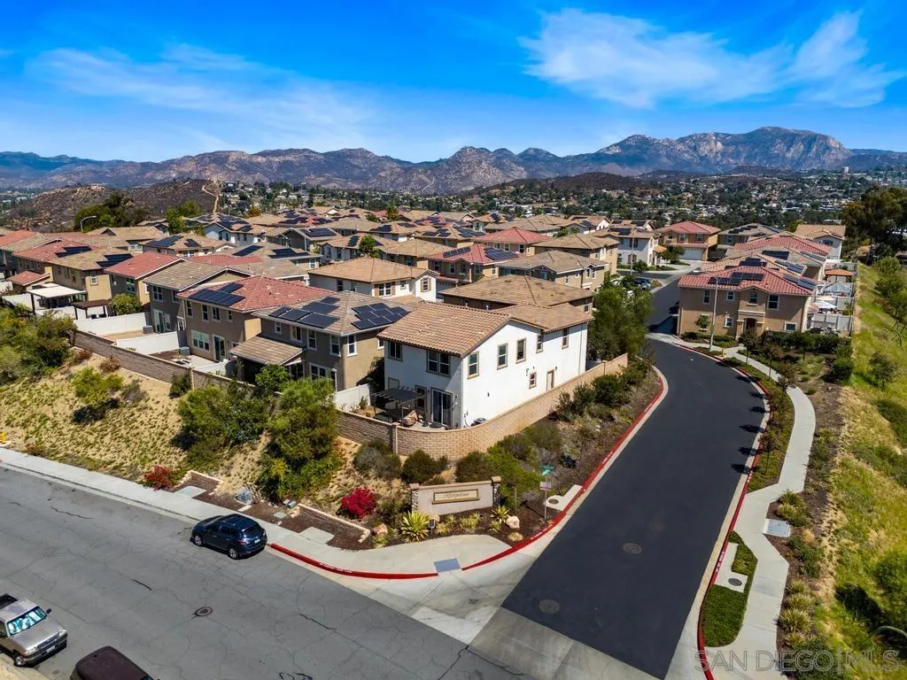 https://cdn.realtyfeed.com/cdn/127/250039219/4f54b7acd6cce3295d8337a2377823ba.webp