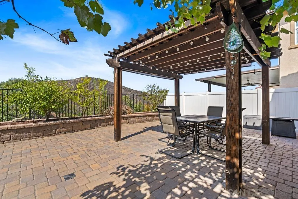 https://cdn.realtyfeed.com/cdn/127/250039219/64d47d8521e6287b19b88aa640443336.webp