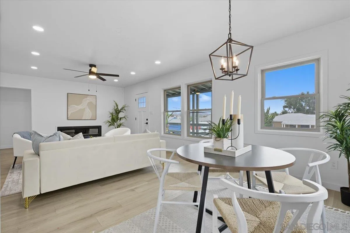 https://cdn.realtyfeed.com/cdn/127/250039226/9962621ad2d90c7f7539a0d7fc804946.webp