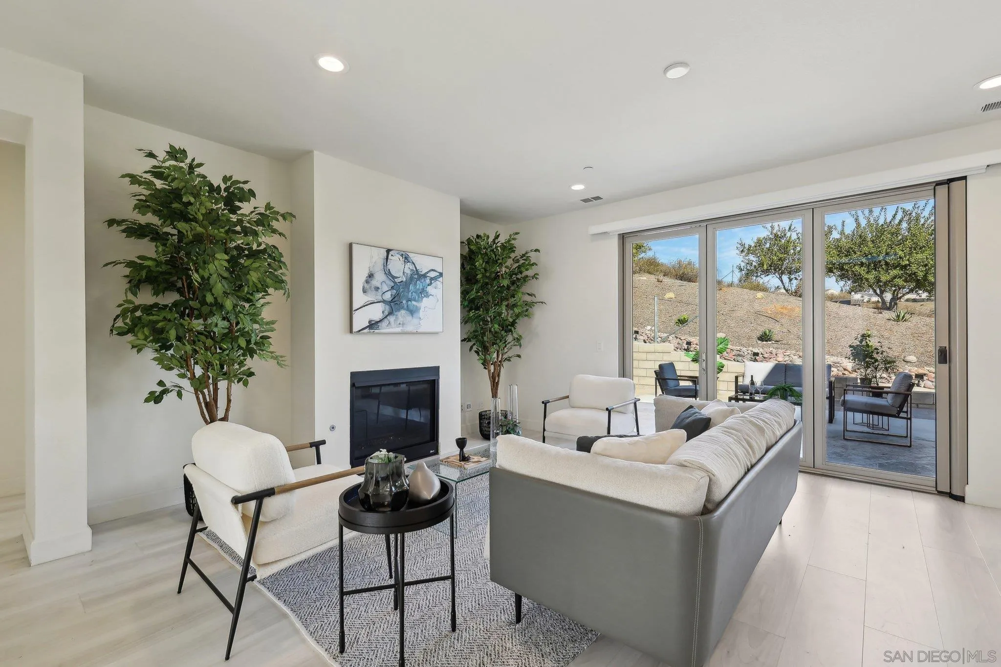 https://cdn.realtyfeed.com/cdn/127/250039227/2afb1ee4a850b53eec25d00f58b3fab5.webp