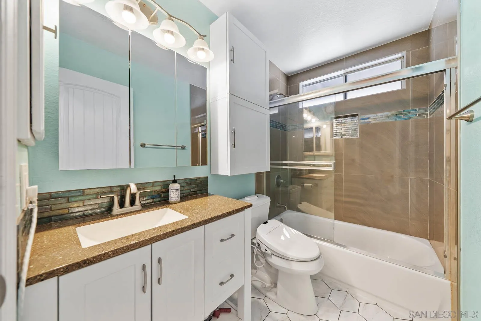 https://cdn.realtyfeed.com/cdn/127/250039232/bc8324468059bc547173f70bd9c6ce41.webp