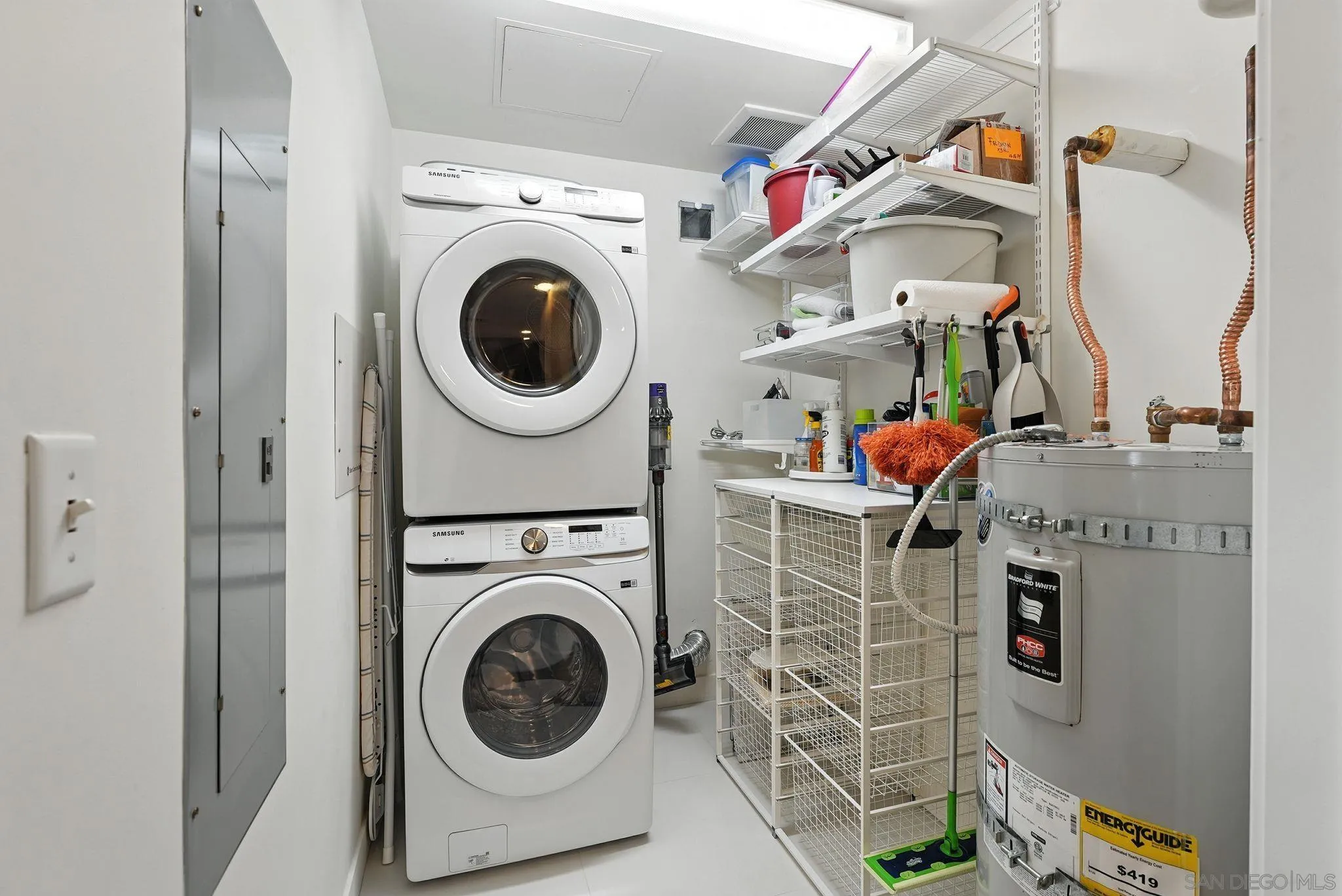 https://cdn.realtyfeed.com/cdn/127/250039236/06deb65c1e821a95759e86d4d0a17a8f.webp