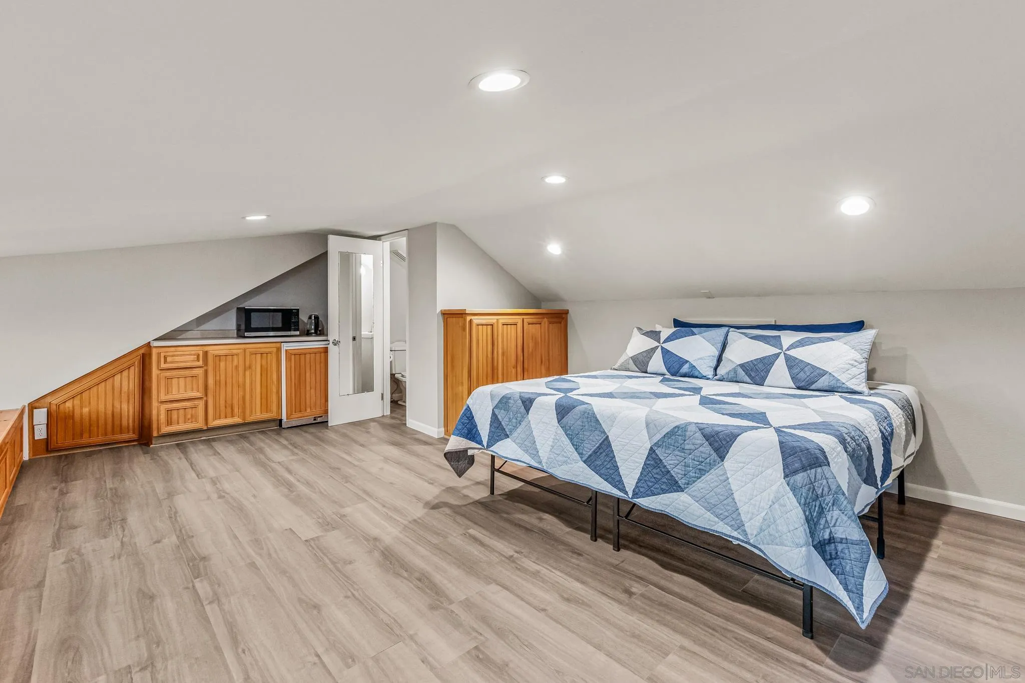 https://cdn.realtyfeed.com/cdn/127/250039238/23dd753cc2f1b33533df034ee8cef94d.webp